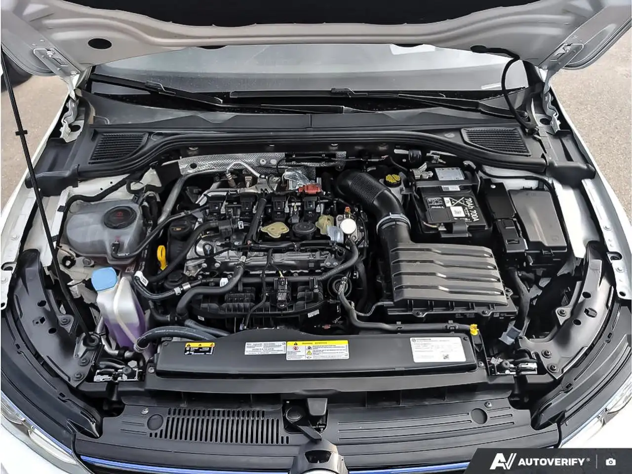 Volkswagen Golf R снимка Volkswagen Golf R