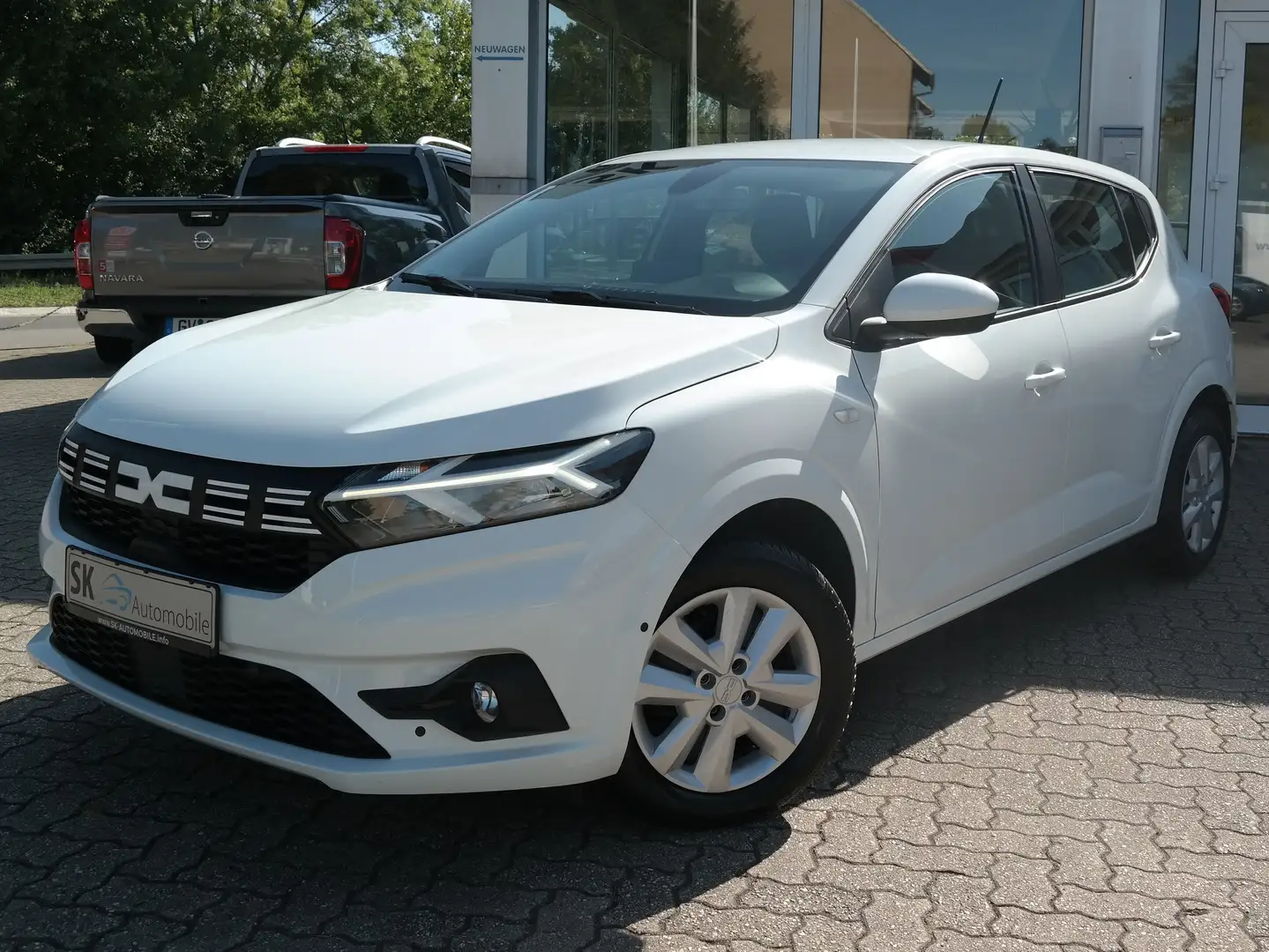 Dacia Sandero Expression*1.Hand*Scheckheft*AHK*R-CAM*CAR-PLAY Weiß - 1