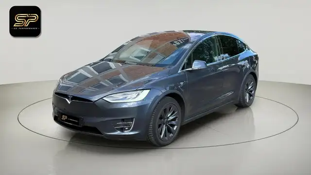Tesla Model X Standard