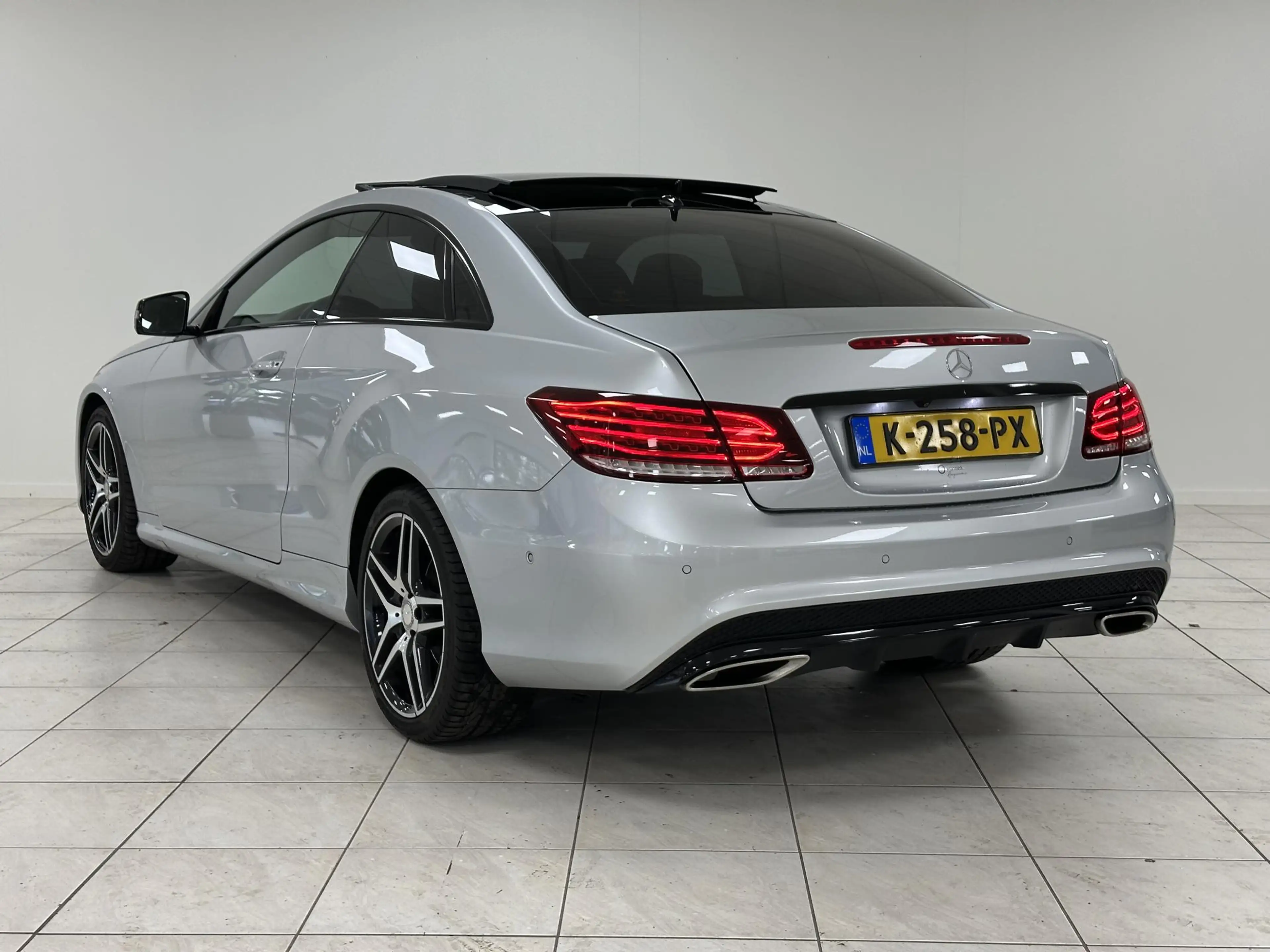 Mercedes-Benz E 250 Coupé Prestige BIJZONDERE AUTO | PANORAMADAK | ACH — photo 6