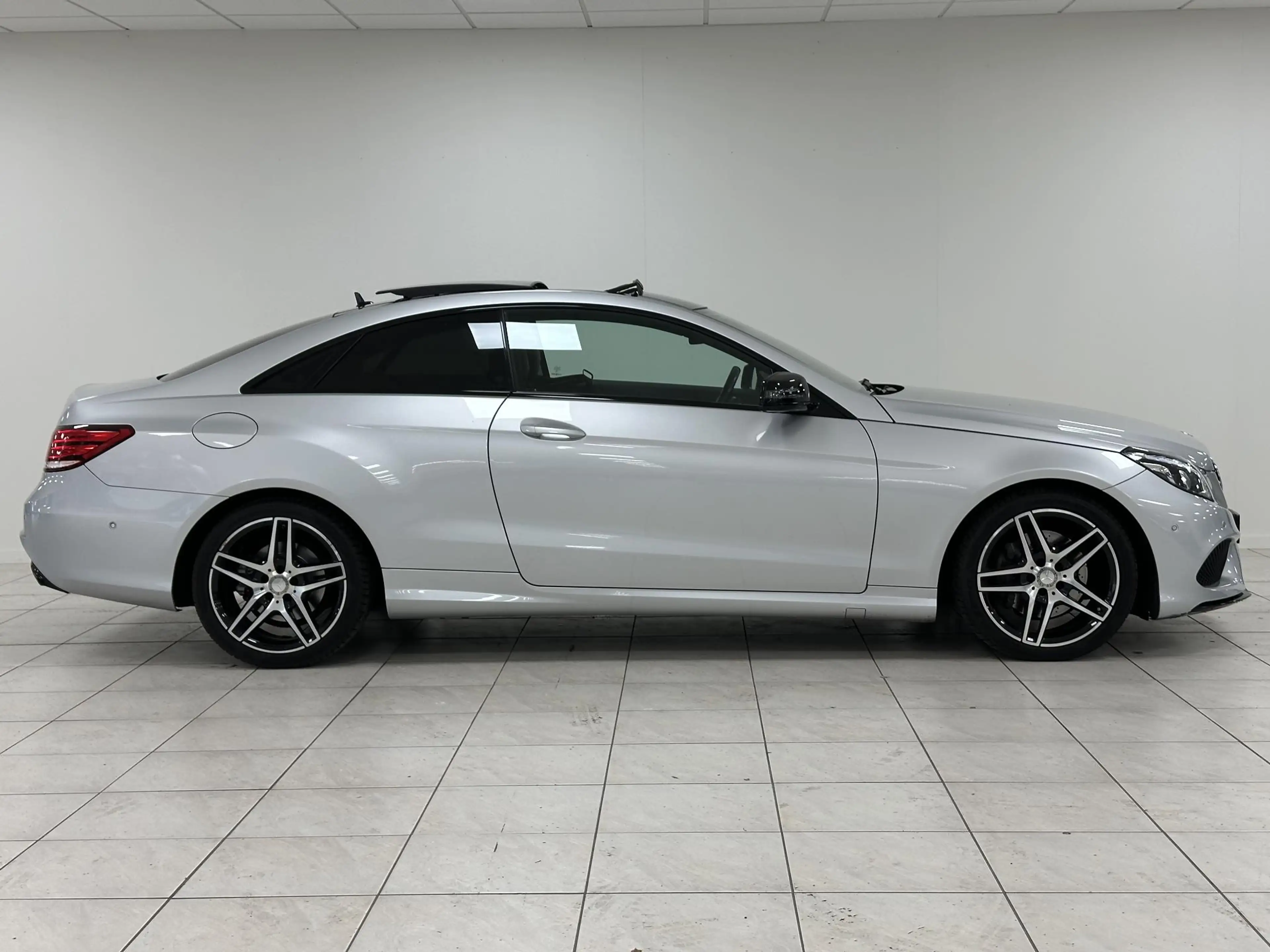 Mercedes-Benz E 250 Coupé Prestige BIJZONDERE AUTO | PANORAMADAK | ACH — photo 20