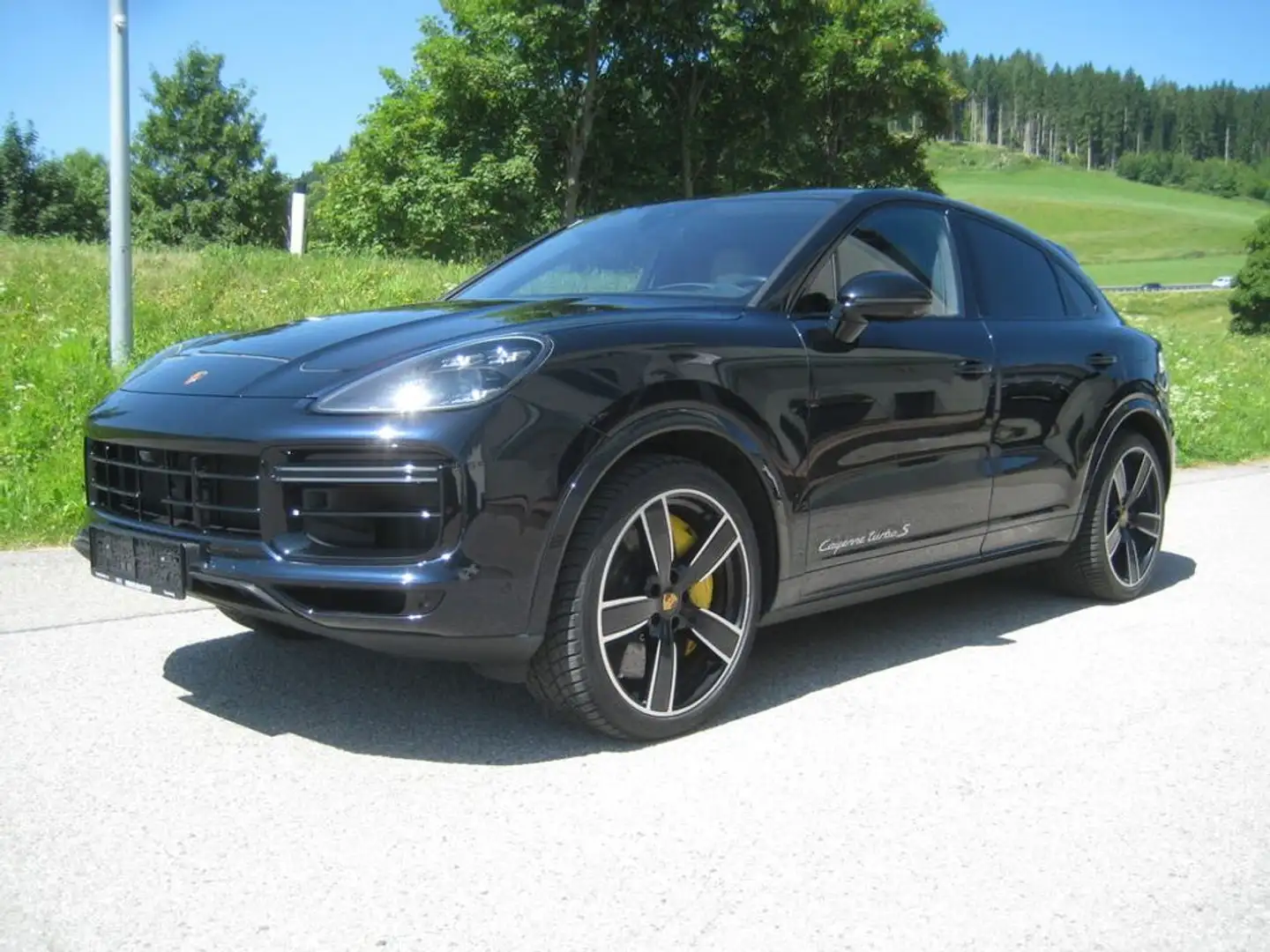 Porsche Cayenne Coupe Turbo S E-Hybrid Approved Blau - 1