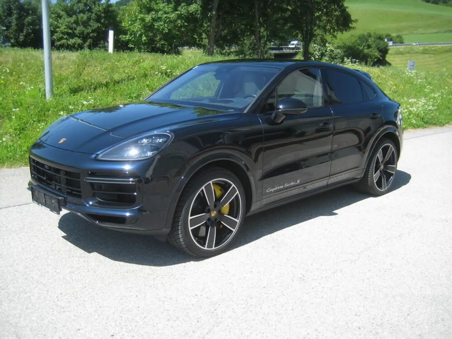 Porsche Cayenne Coupe Turbo S E-Hybrid Approved Blau - 2