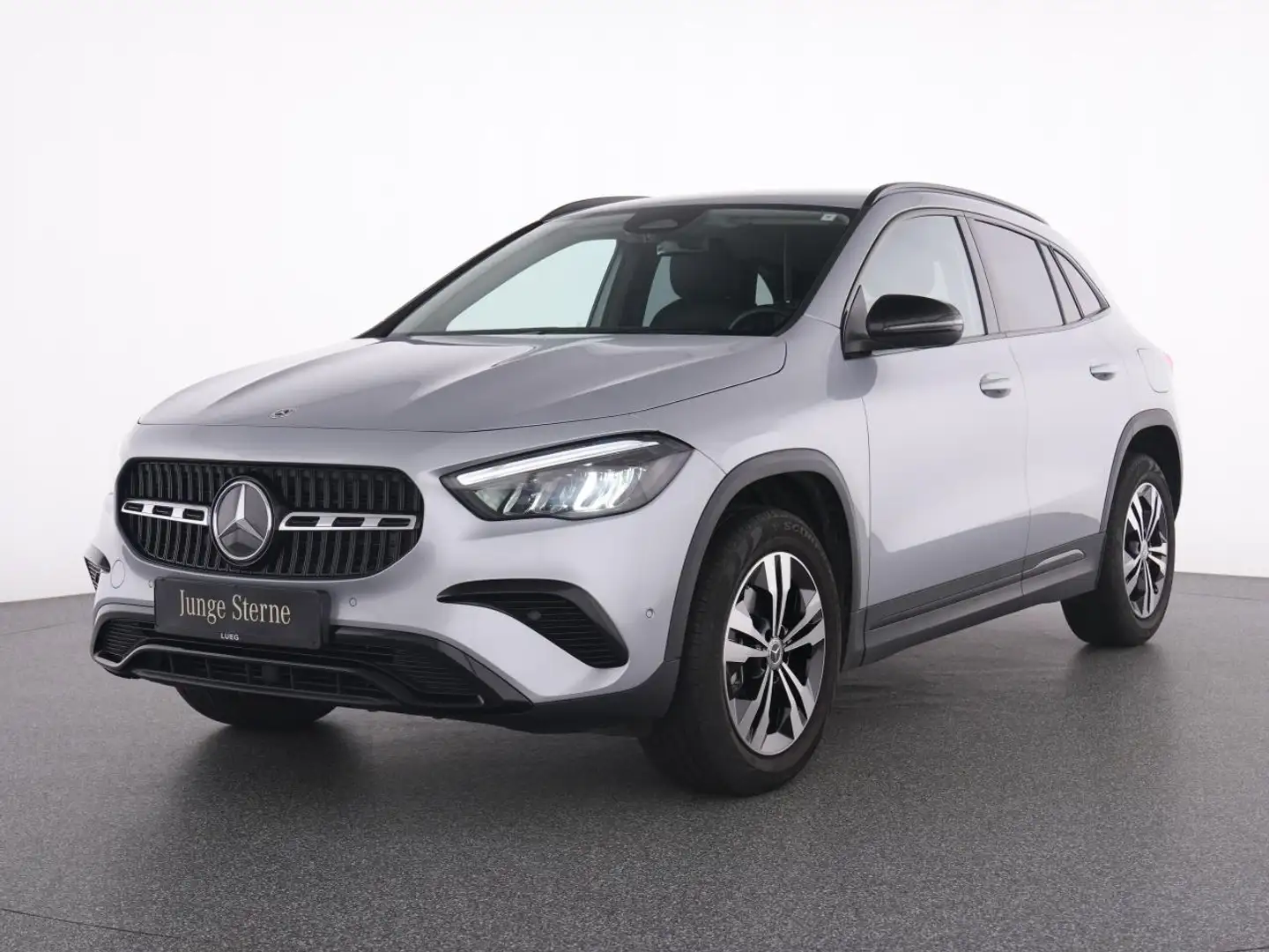Mercedes-Benz GLA 200 Progressive+NavPrem+LED+NightP+EHeck+RFK Ezüst - 2