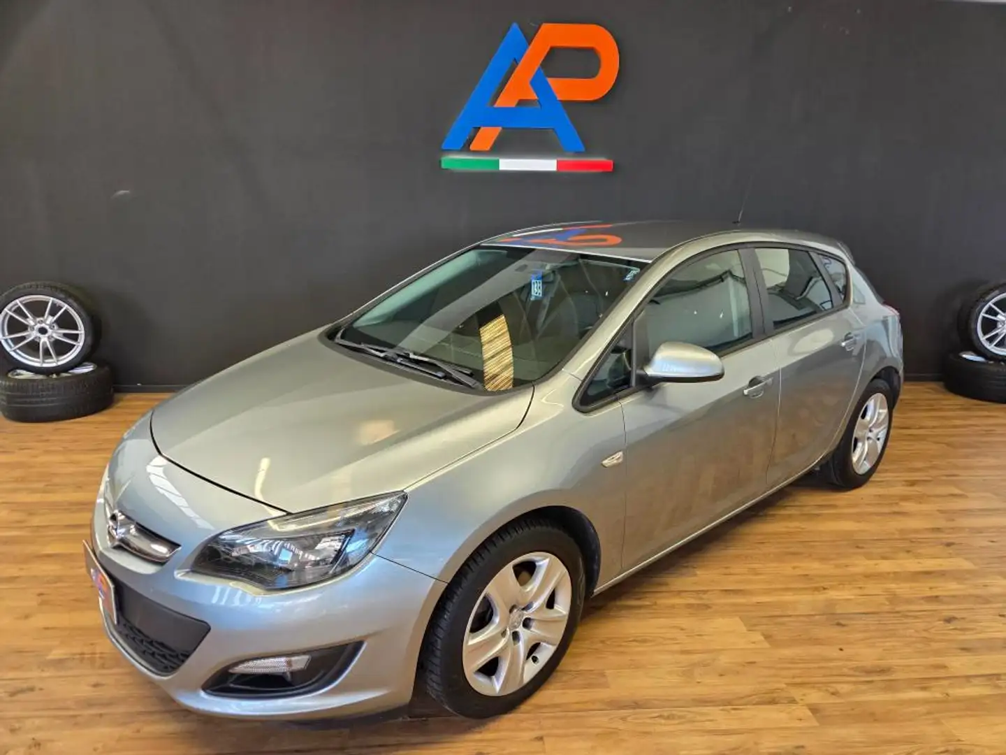 Opel Astra 1.6 cdti Comfort 110cv Silber - 2