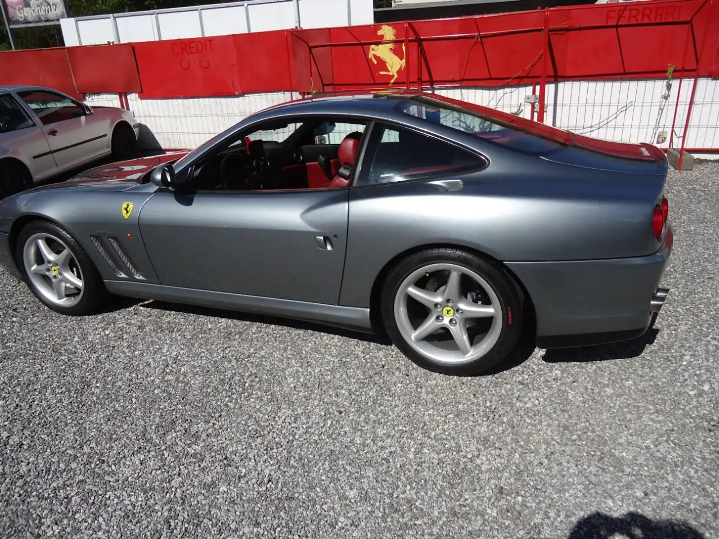 Ferrari 550 Grijs - 1