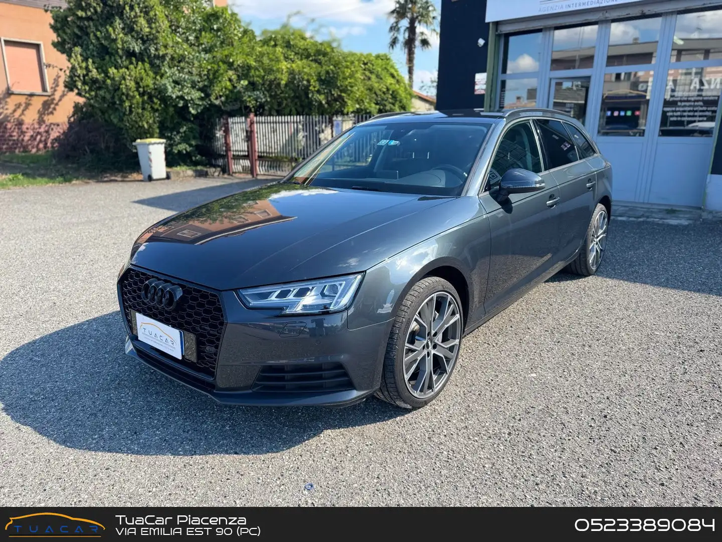 Audi A4 Business 3.0 45 TDI Grigio - 1