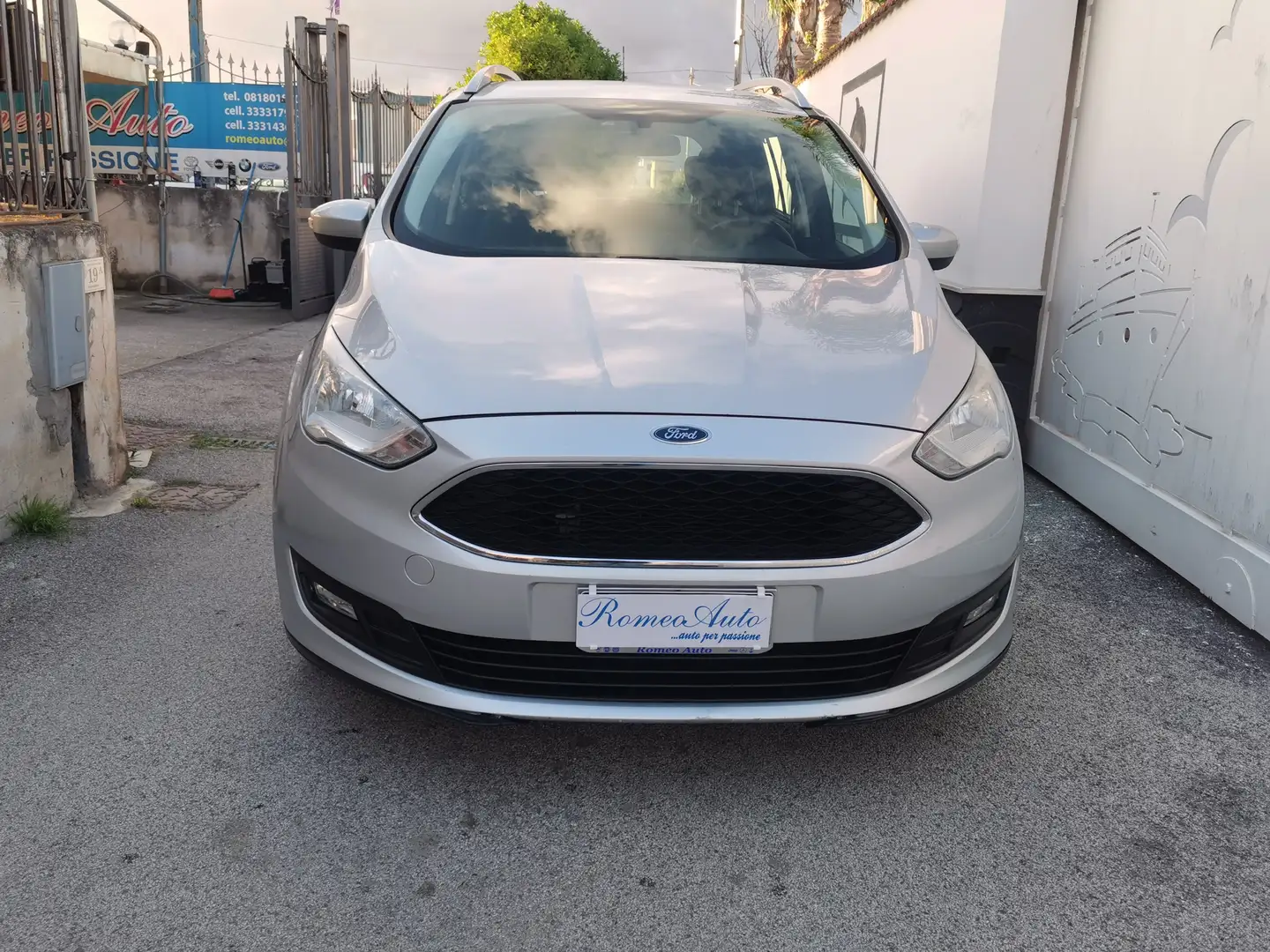 Ford C-Max C-Max7 1.5 tdci Titanium s Grau - 2