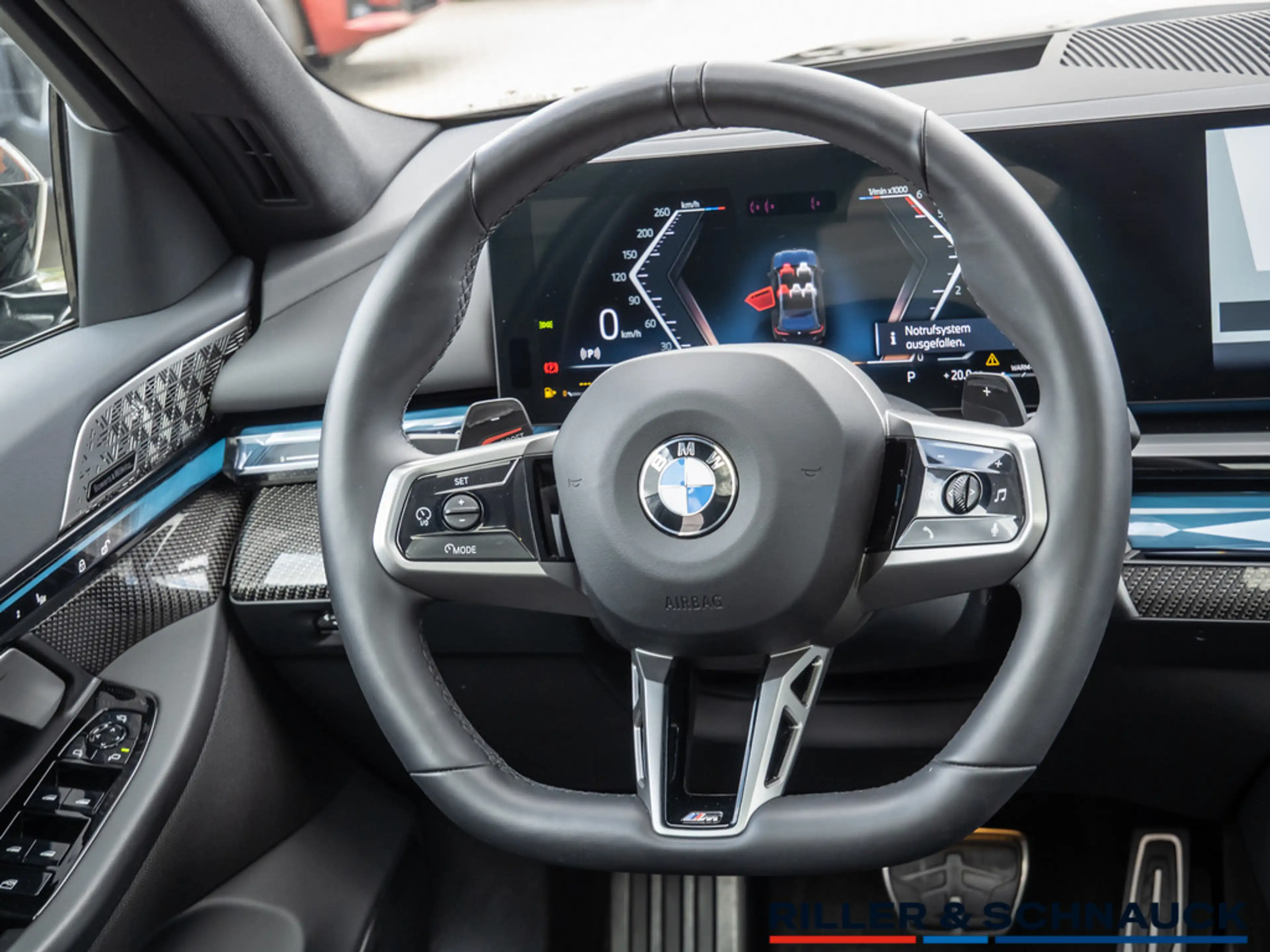 BMW 540 d xDrive Touring — photo 10