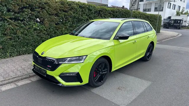 Skoda Octavia Combi RS iV, top Ausstattung, Panoramada