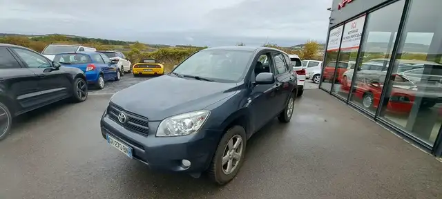 Toyota RAV4 III D-4D136 VXV