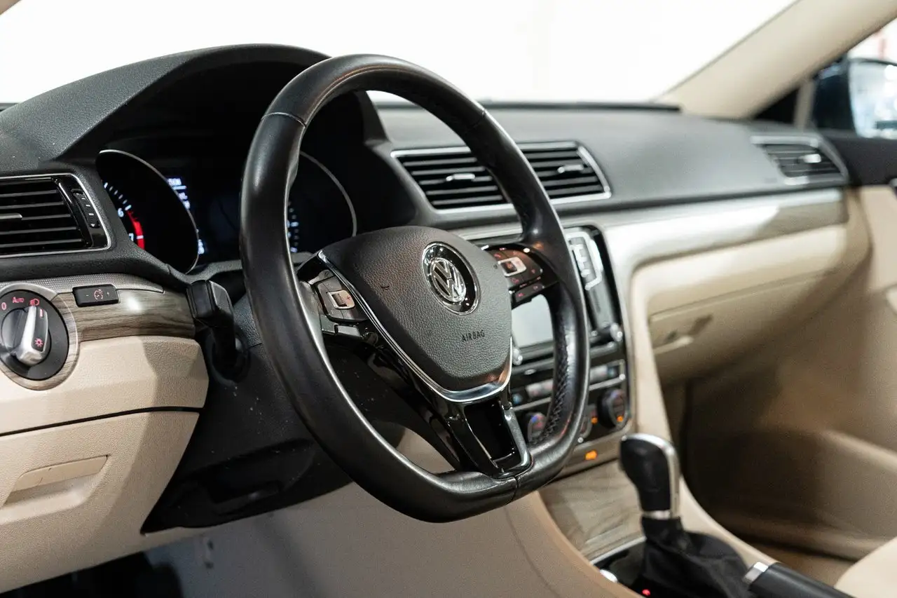 Volkswagen Passat снимка Volkswagen Passat
