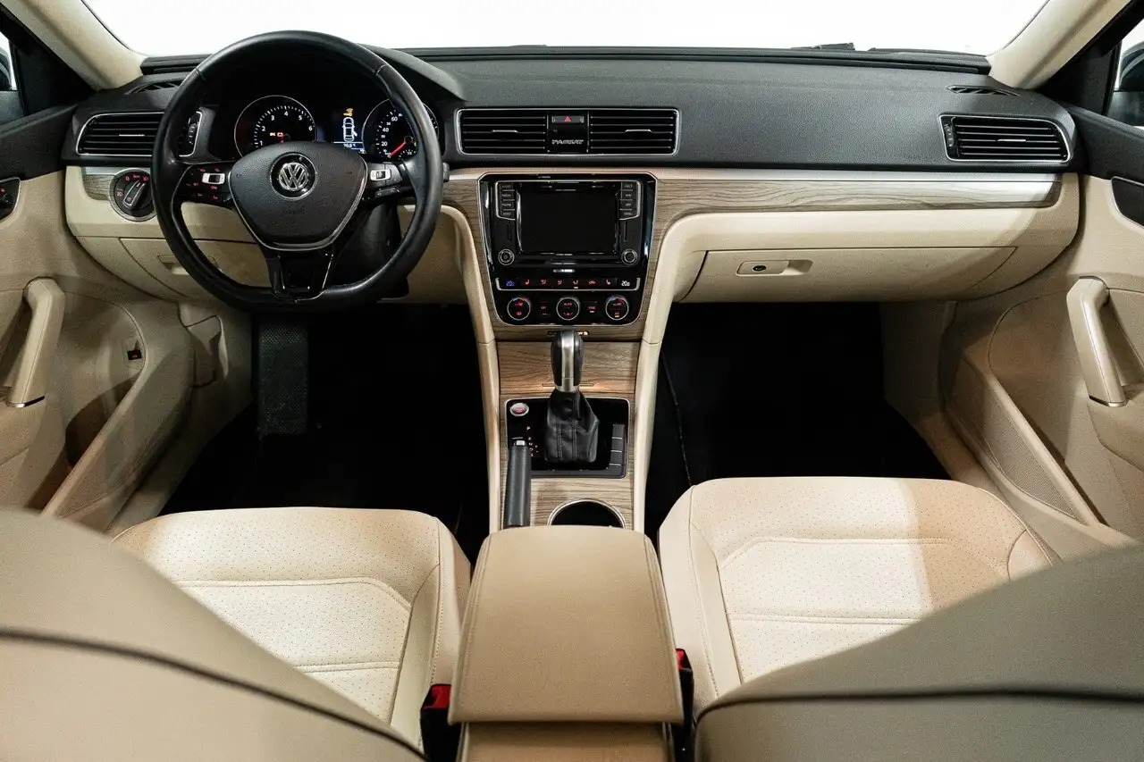 Volkswagen Passat снимка Volkswagen Passat