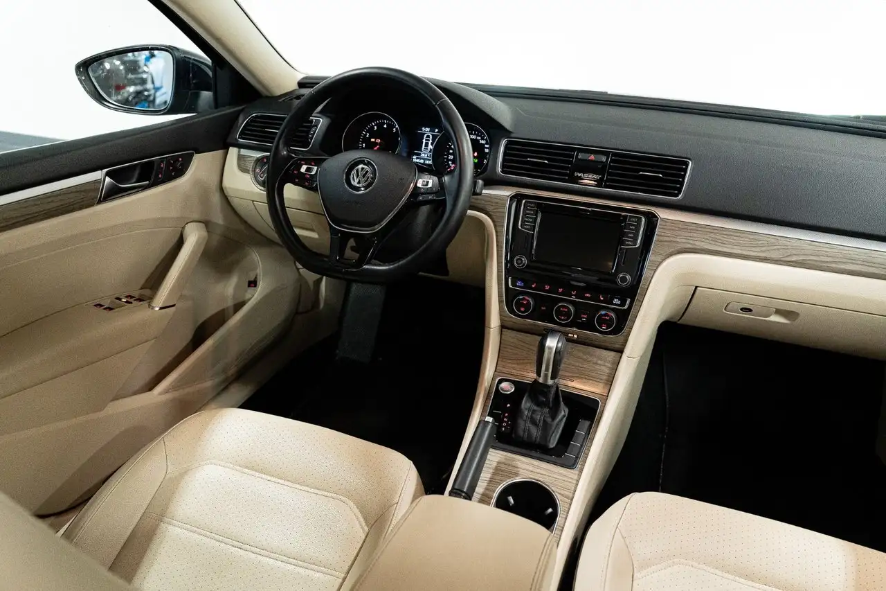Volkswagen Passat снимка Volkswagen Passat