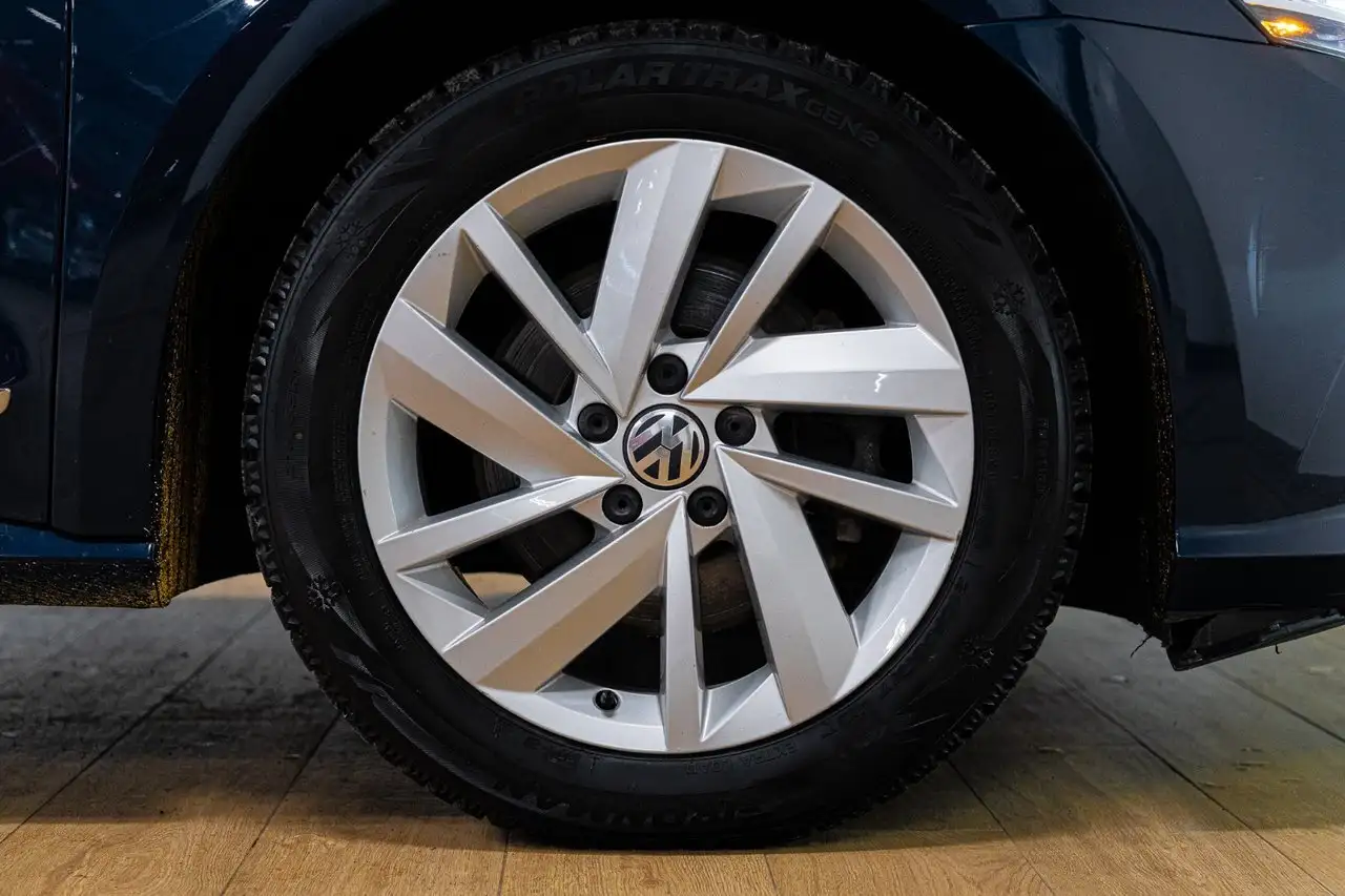 Volkswagen Passat снимка Volkswagen Passat
