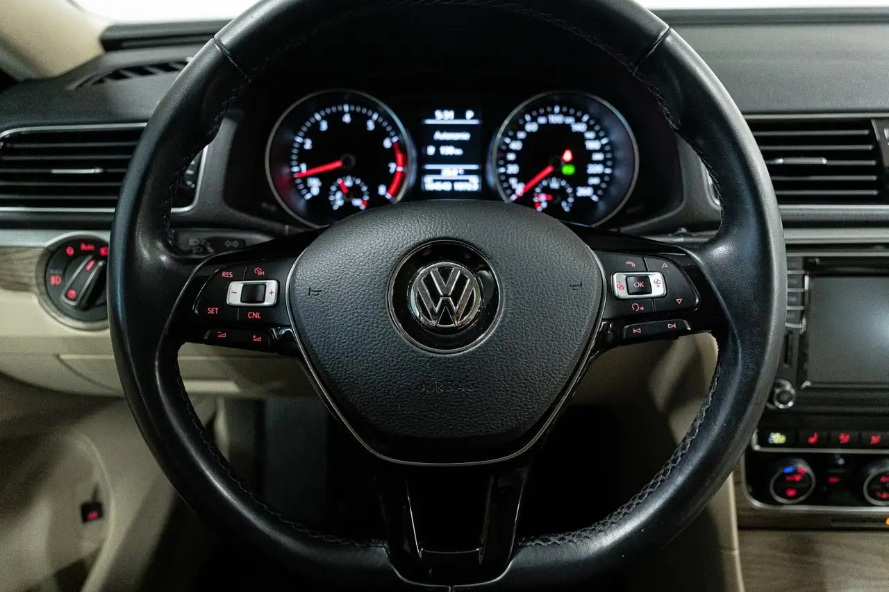 Volkswagen Passat снимка Volkswagen Passat