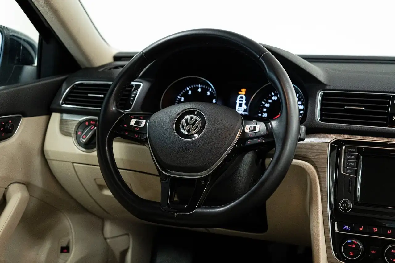 Volkswagen Passat снимка Volkswagen Passat