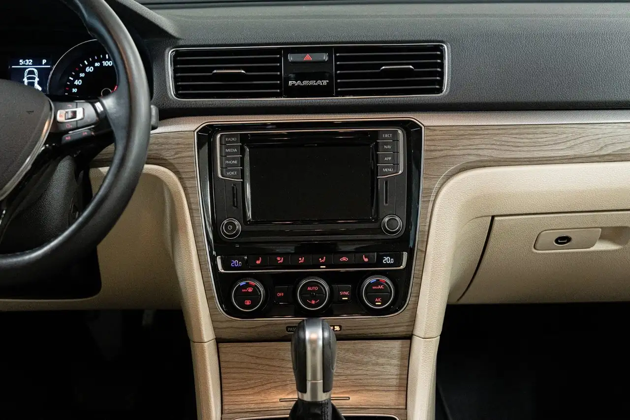 Volkswagen Passat снимка Volkswagen Passat