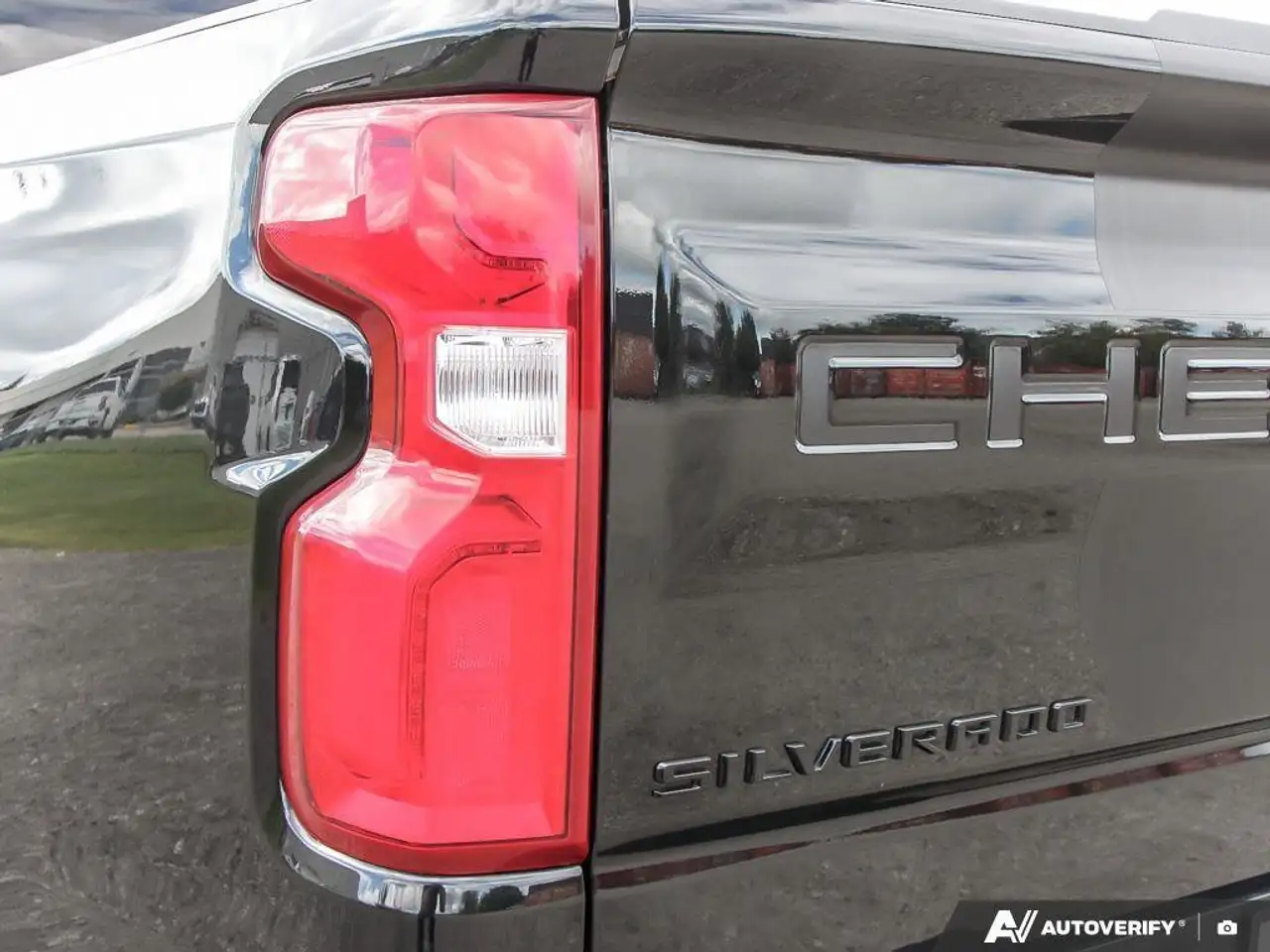 Chevrolet Silverado 1500 снимка Chevrolet Silverado 1500