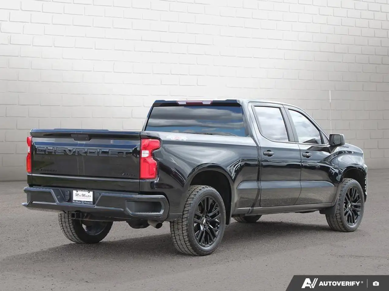 Chevrolet Silverado 1500 снимка Chevrolet Silverado 1500