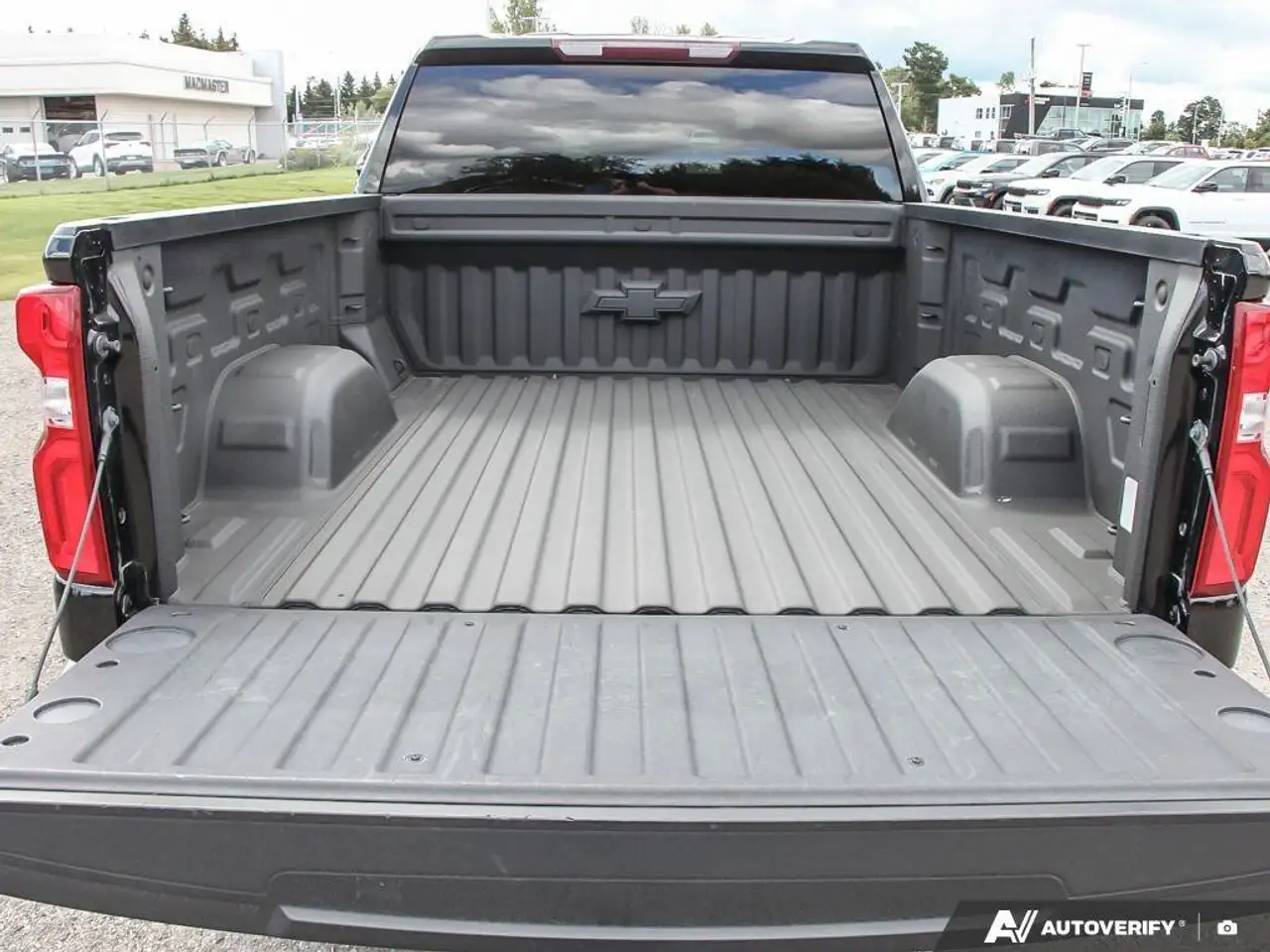 Chevrolet Silverado 1500 снимка Chevrolet Silverado 1500