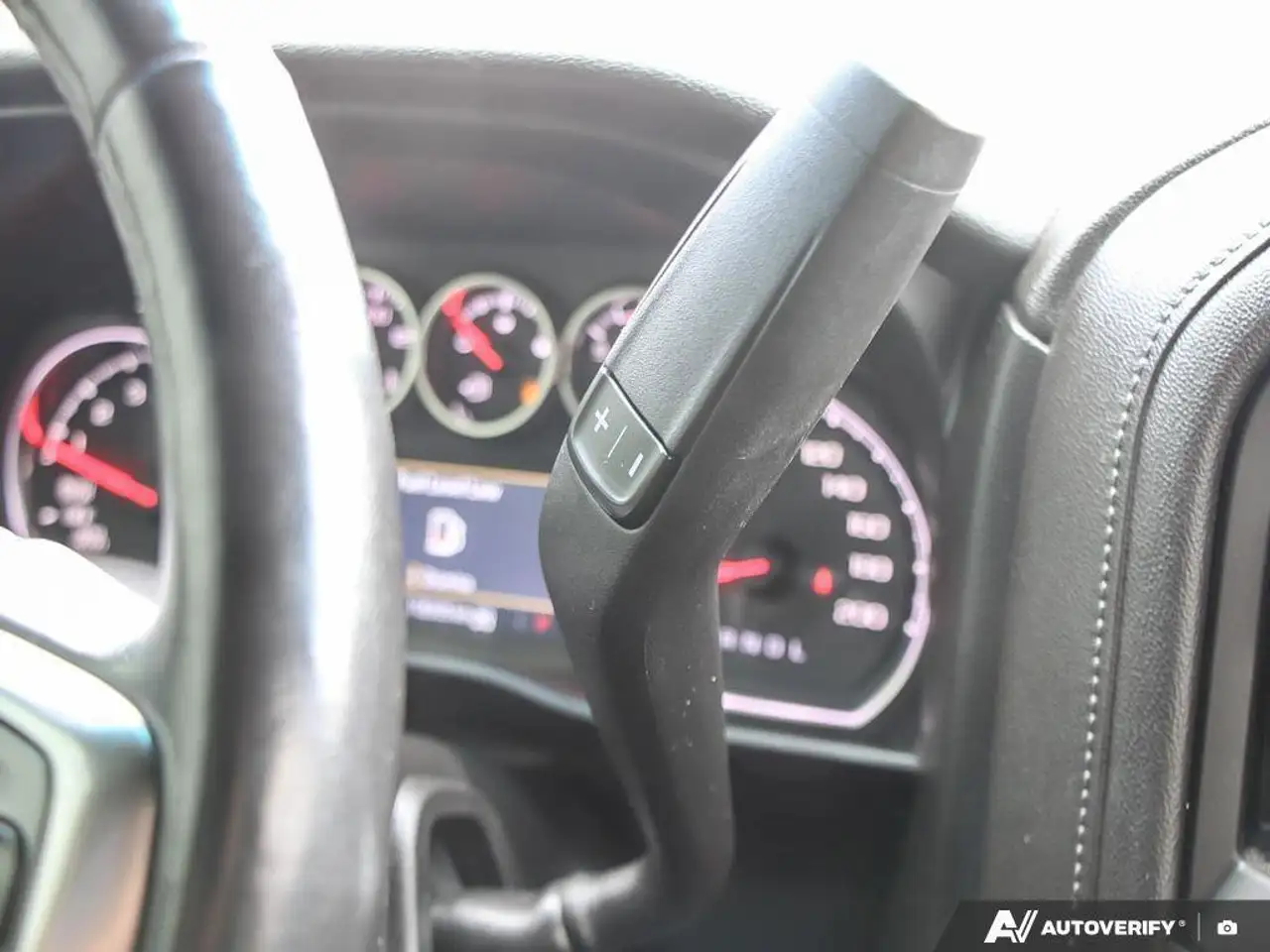 Chevrolet Silverado 1500 снимка Chevrolet Silverado 1500
