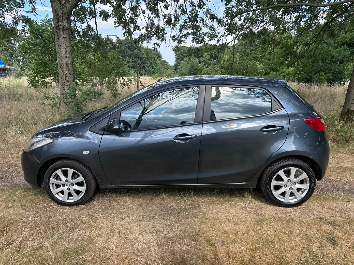 Mazda 2 1.3 TS Plus apk t/m 31-12-2025 Gris - 2