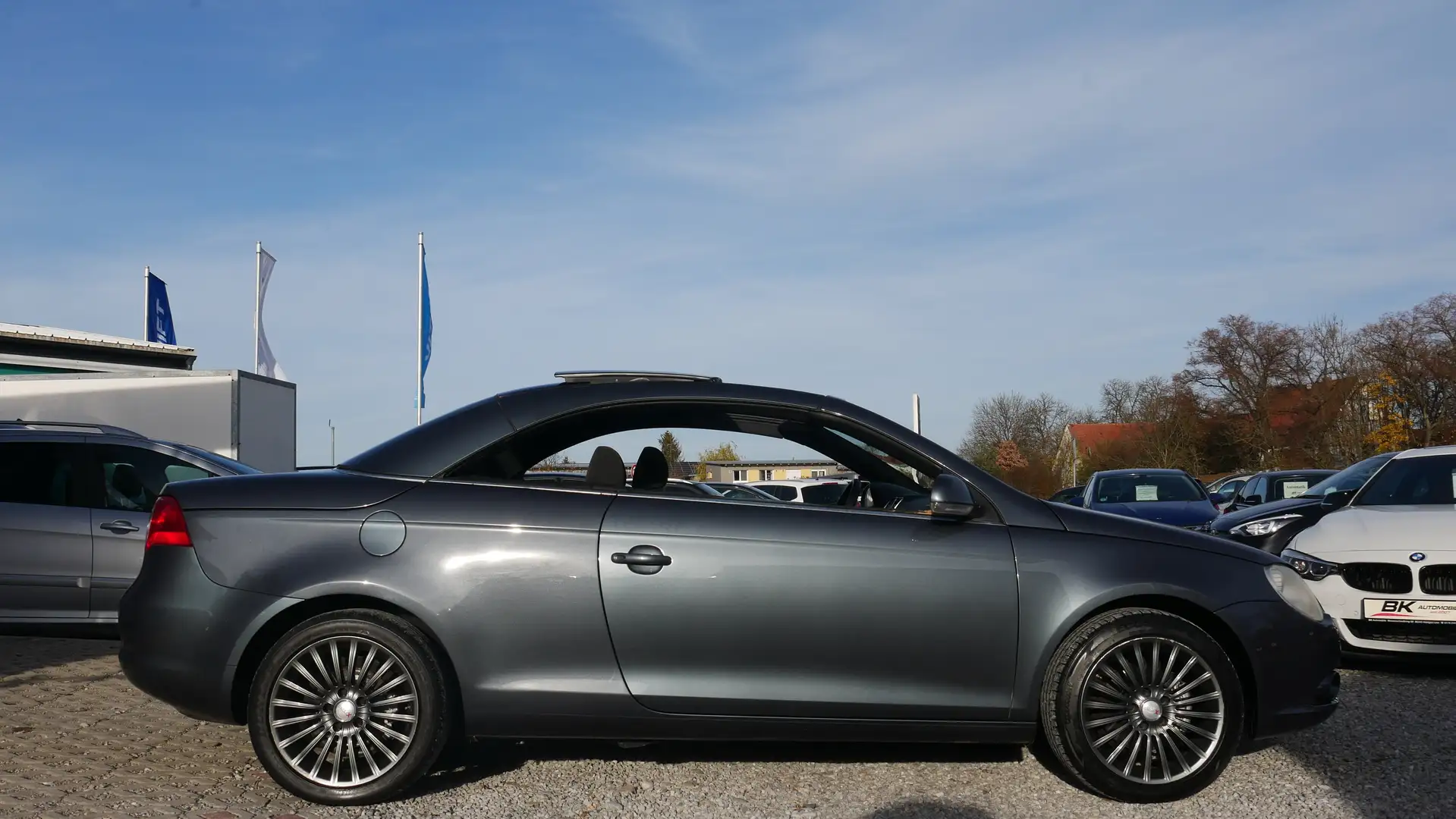 Volkswagen Eos 2.0 Schiebedach Sitzheiz. Klima Einparkhilfe Tempo Grau - 2