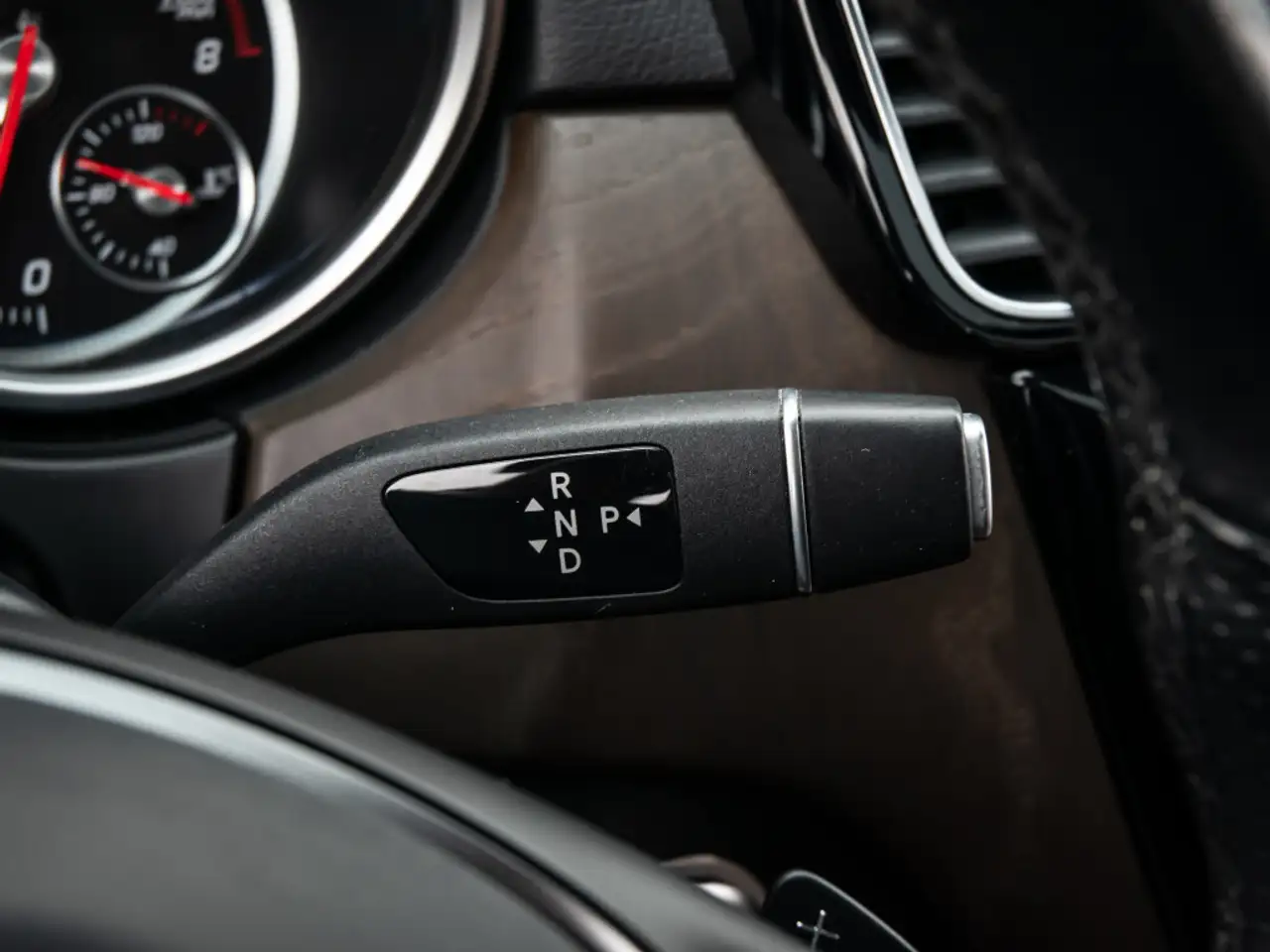 Mercedes-Benz GLE снимка Mercedes-Benz GLE