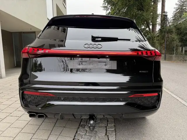 Audi Q5 view 15