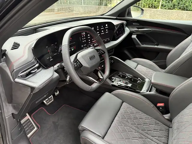 Audi Q5 view 7