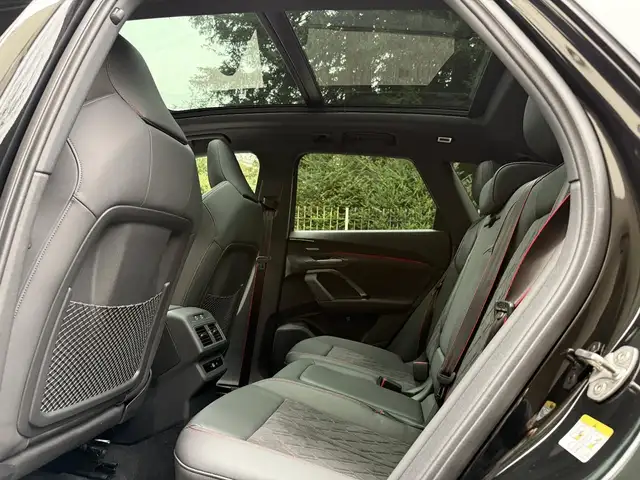 Audi Q5 view 9