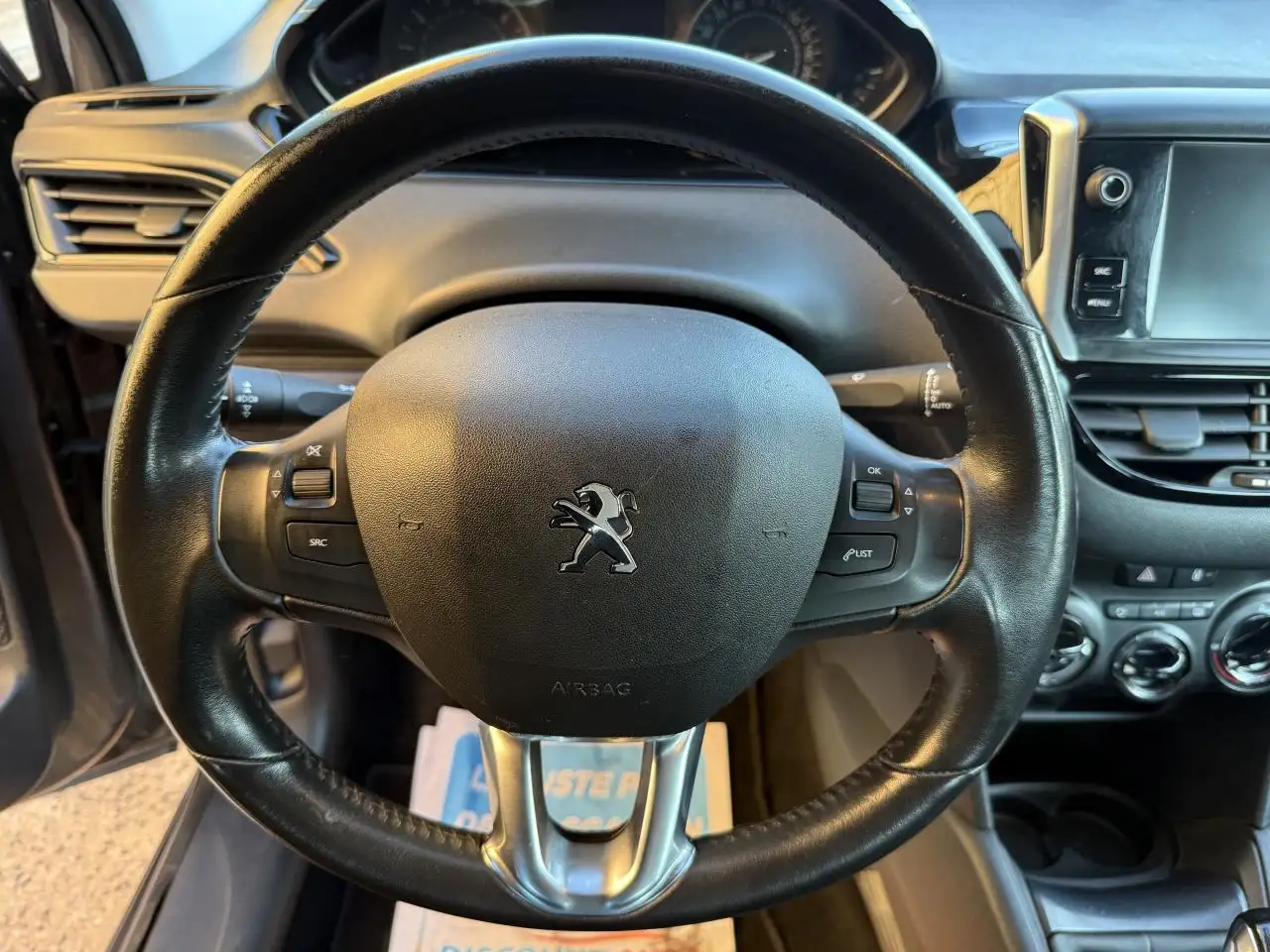 Peugeot 208 208 — photo 25