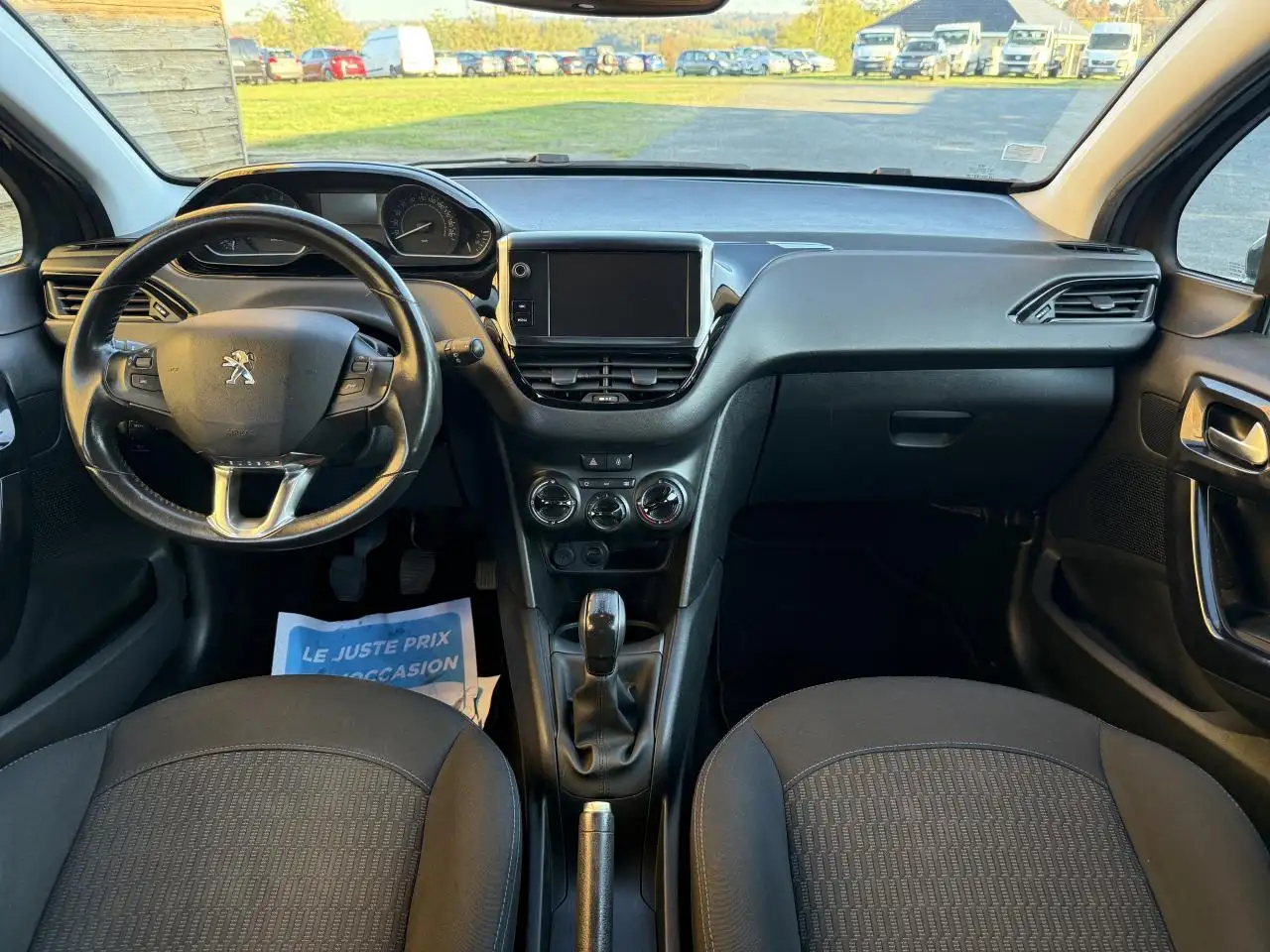 Peugeot 208 208 — photo 20