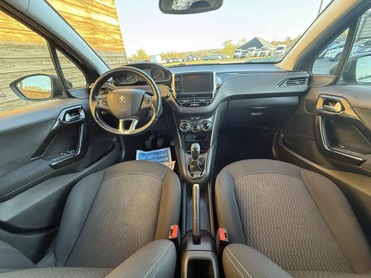 Peugeot 208 208 — photo 19