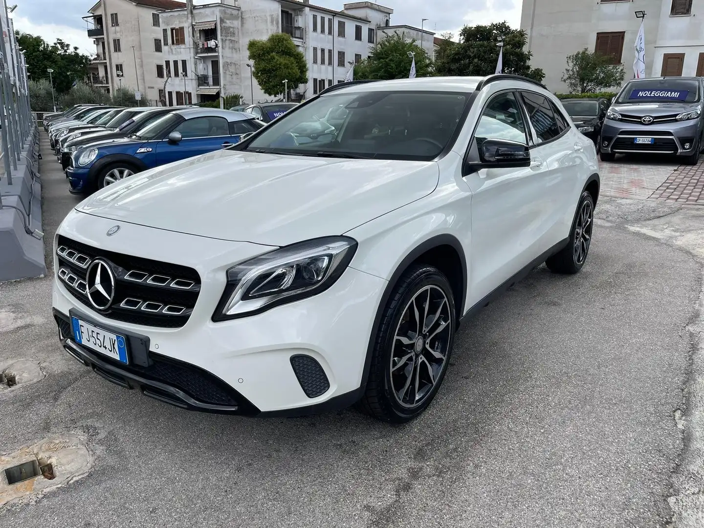 Mercedes-Benz GLA 200 GLA-X156 2014 d (cdi) Sport 4matic auto Blanc - 2