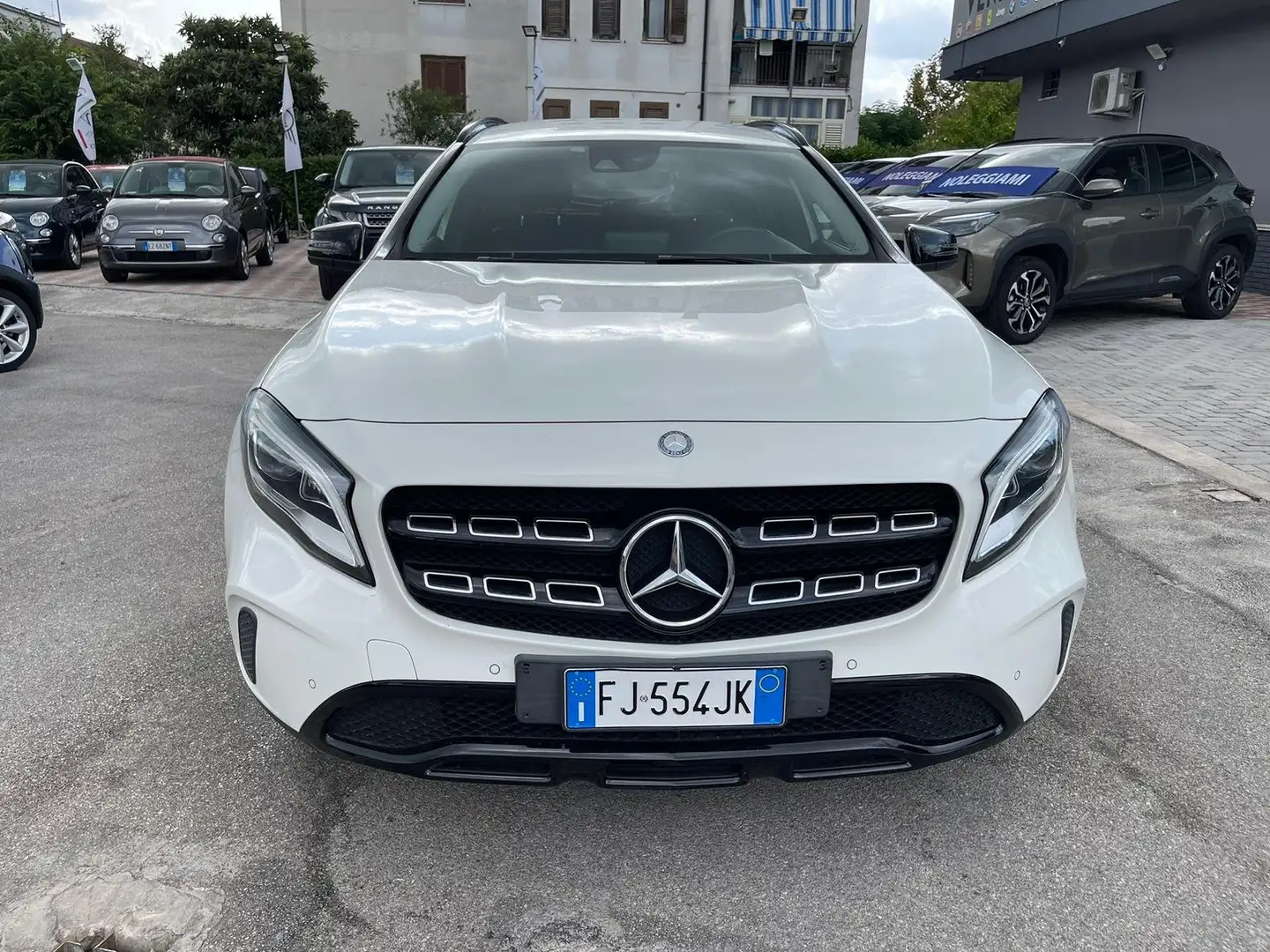 Mercedes-Benz GLA 200 GLA-X156 2014 d (cdi) Sport 4matic auto Blanc - 1