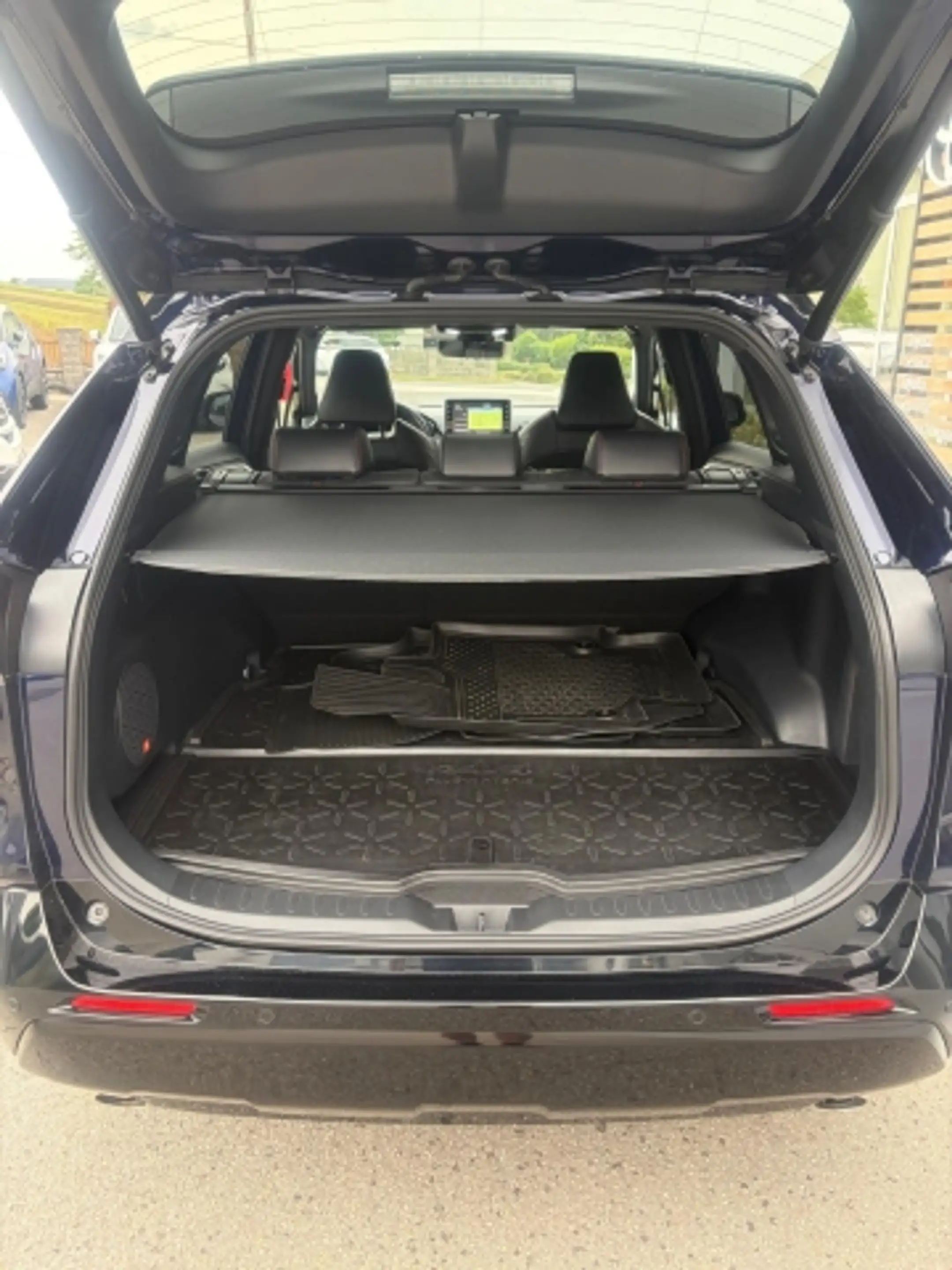 Toyota RAV 4 RAV 4 - 2,5 l PlugIn — photo 6