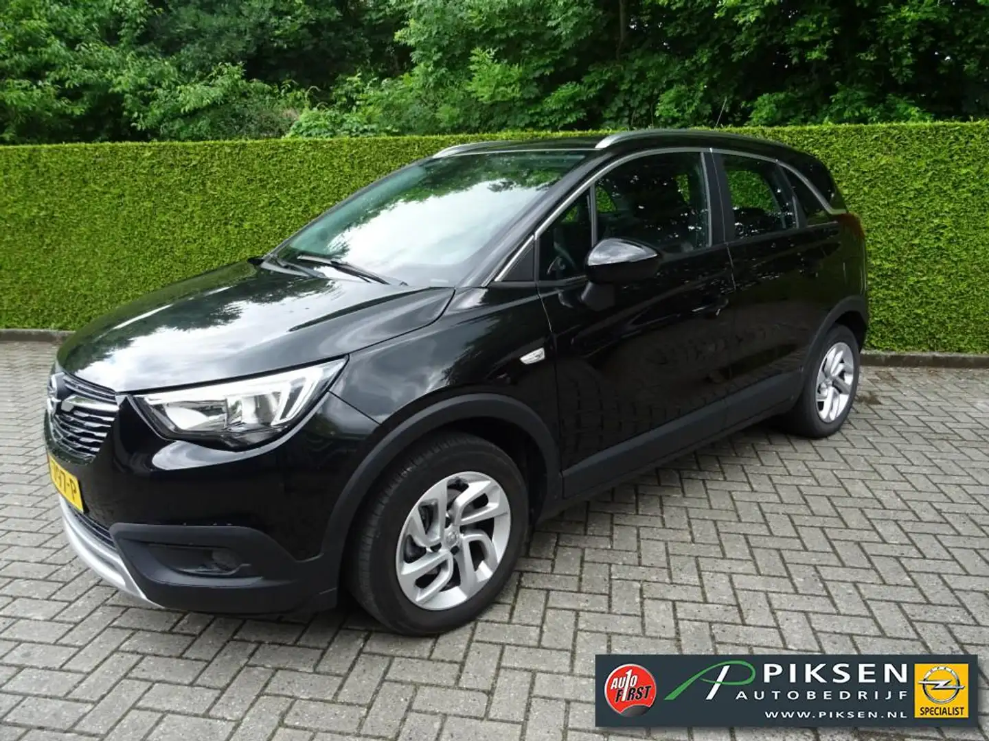 Opel Crossland X 1.2 T. INNOVATION CLIMA NAVI BLUETOOTH PDC Zwart - 1