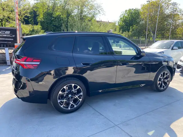 BMW X3 view 12