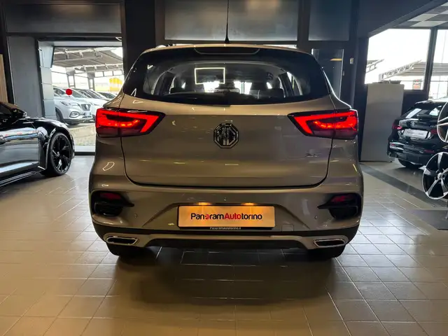 MG ZS view 7