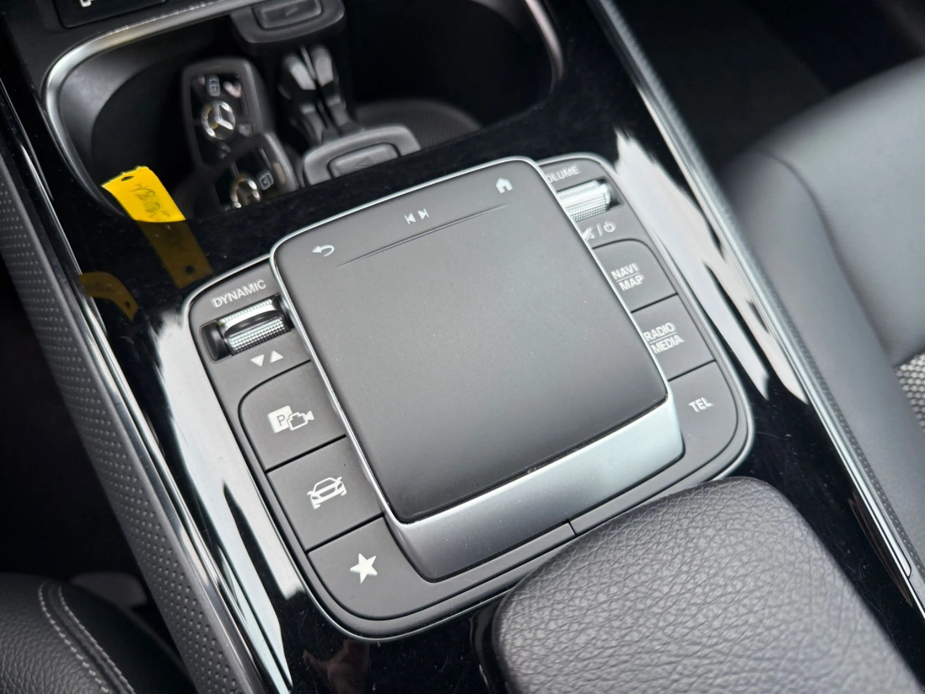 Mercedes-Benz GLA 220 d 4Matic*LED — photo 12