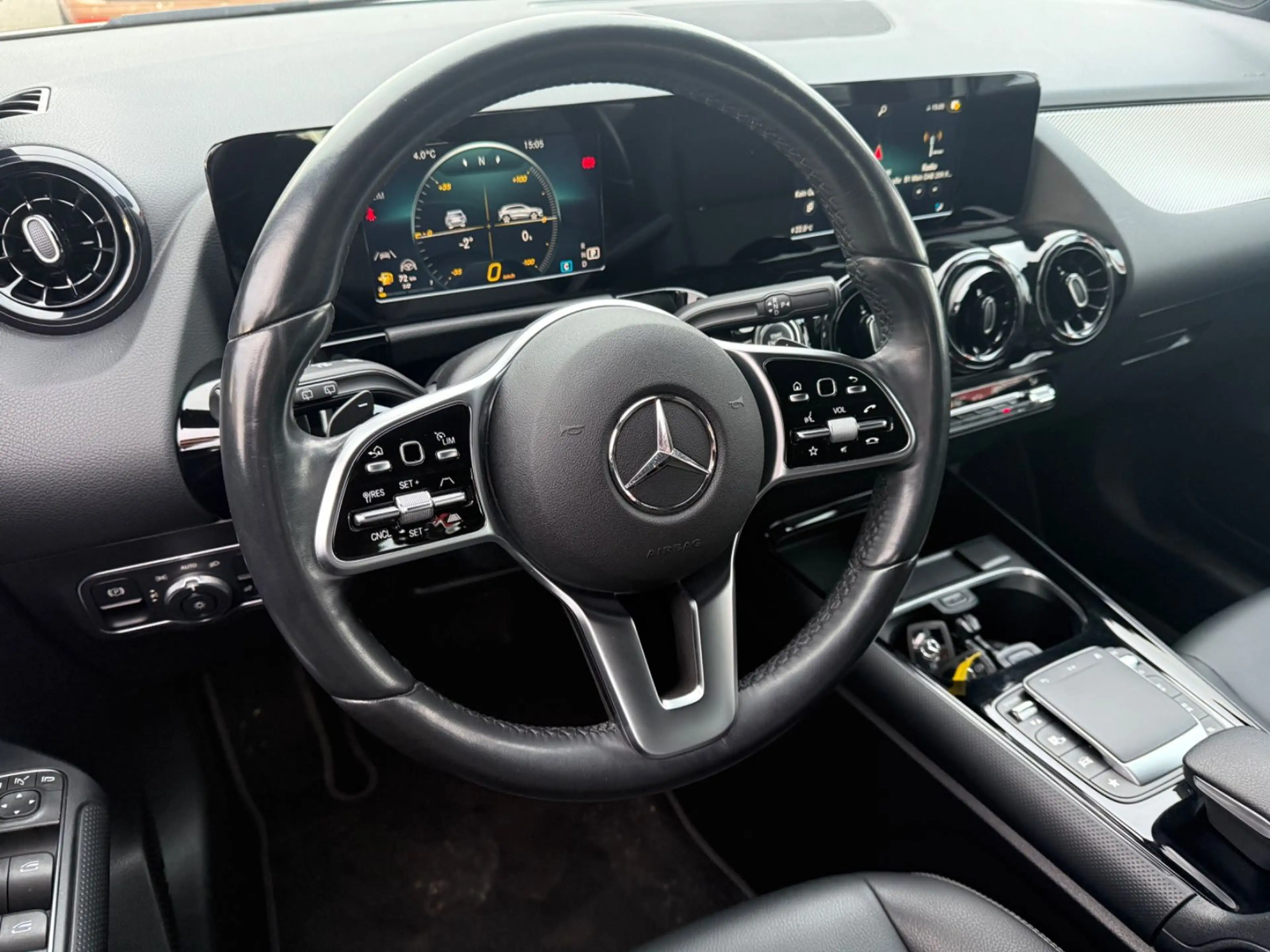 Mercedes-Benz GLA 220 d 4Matic*LED — photo 8
