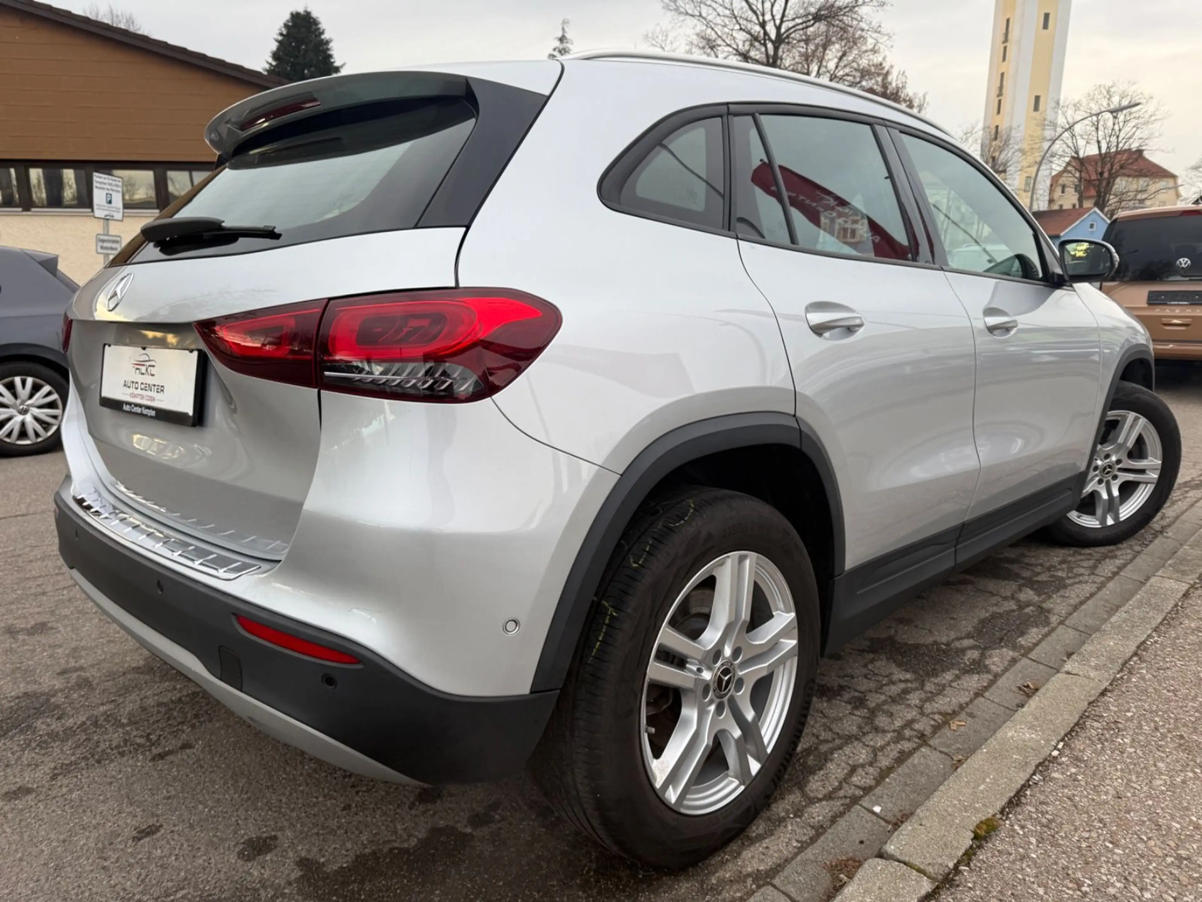 Mercedes-Benz GLA 220 d 4Matic*LED — photo 6