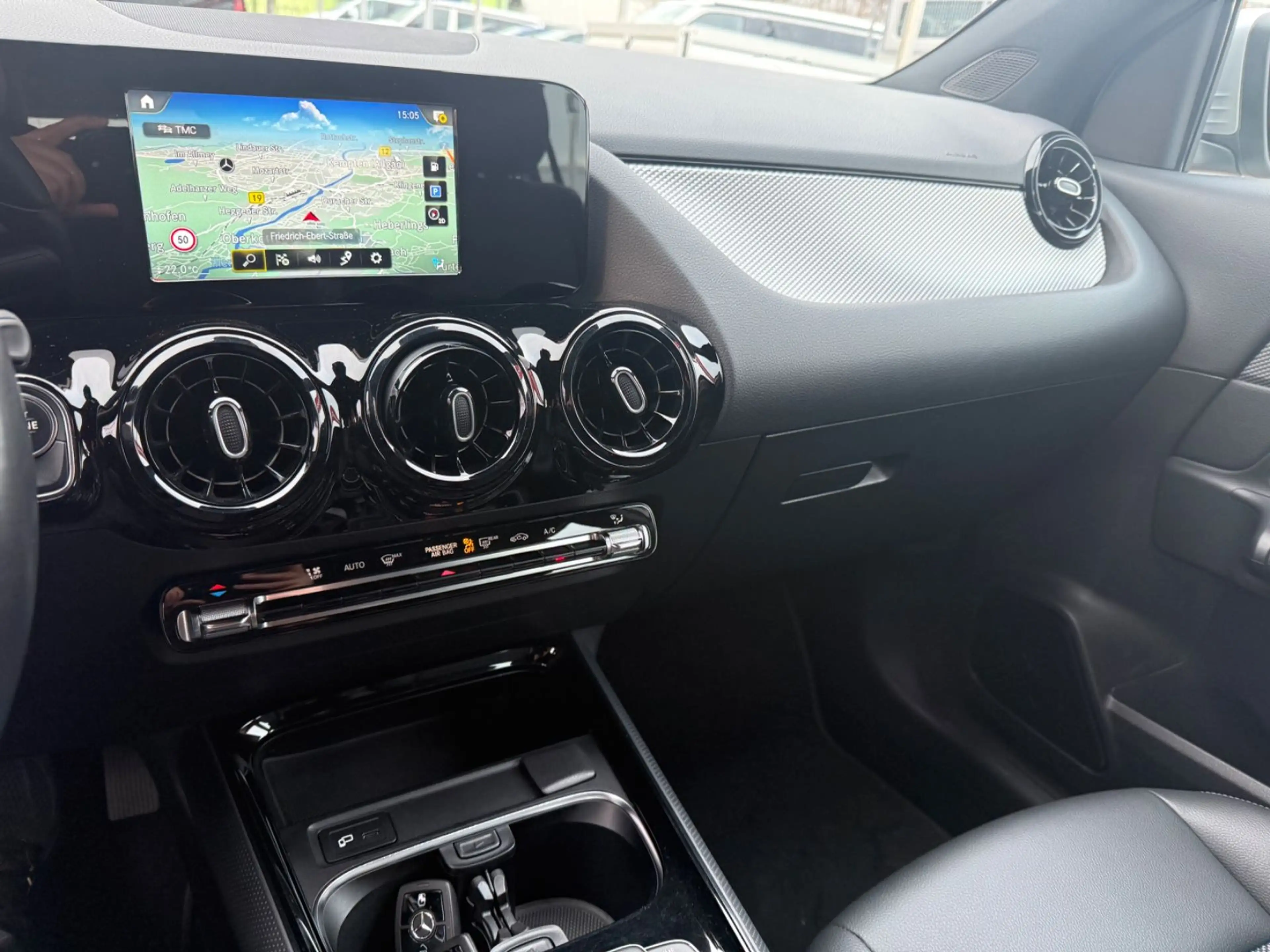 Mercedes-Benz GLA 220 d 4Matic*LED — photo 9
