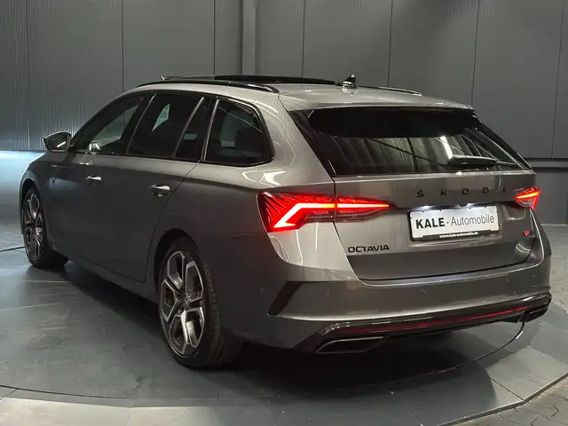 Skoda Octavia view 3
