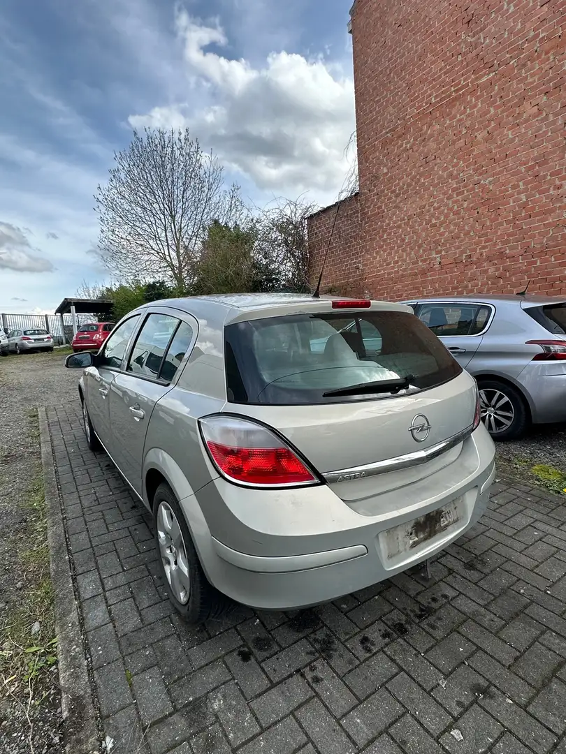 Opel Astra 1.4i XEP 16v Essentia Argent - 2