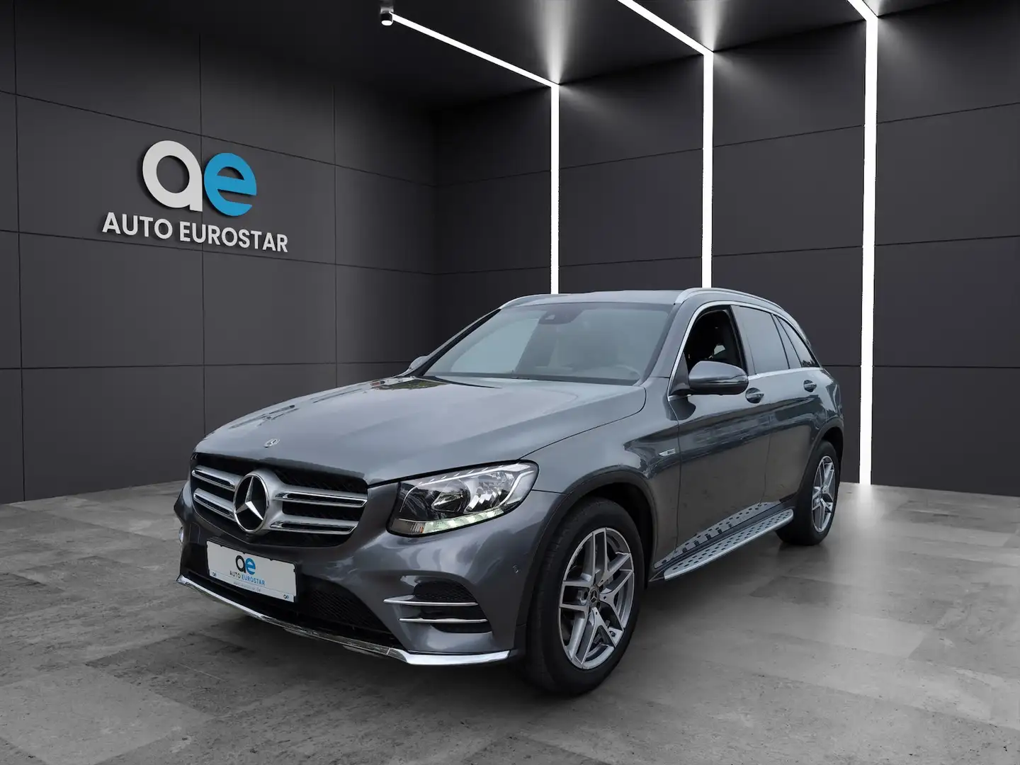 Mercedes-Benz GLC 250 4Matic AMG line *eAHK*360°*Navi* Grijs - 1