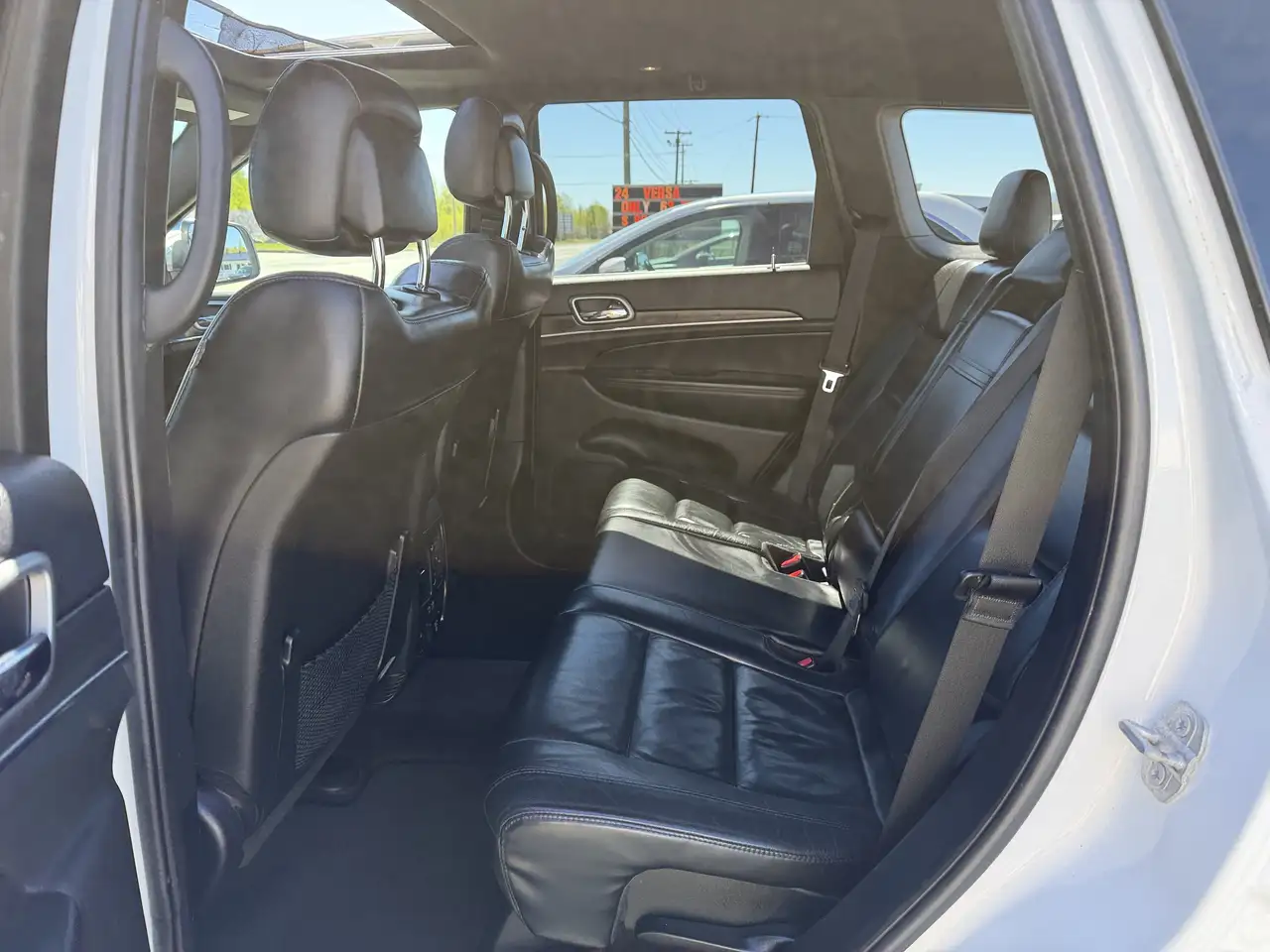 Jeep Grand Cherokee снимка Jeep Grand Cherokee