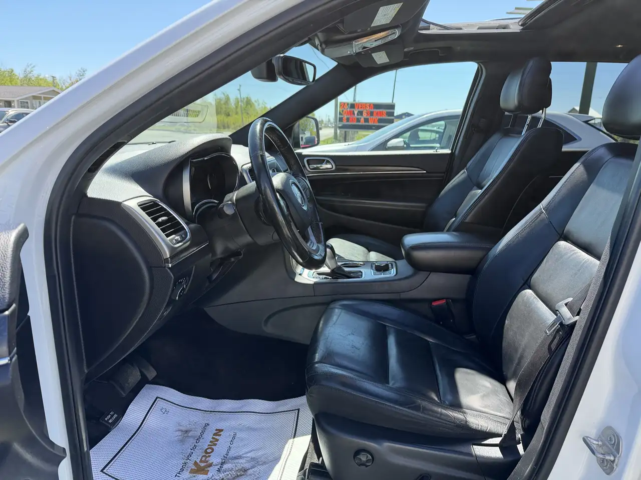 Jeep Grand Cherokee снимка Jeep Grand Cherokee
